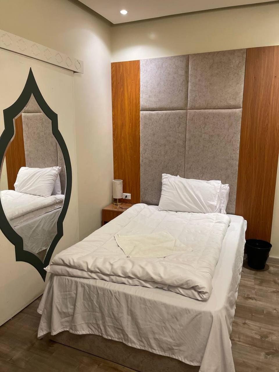 Solima pyramids - Photo 35