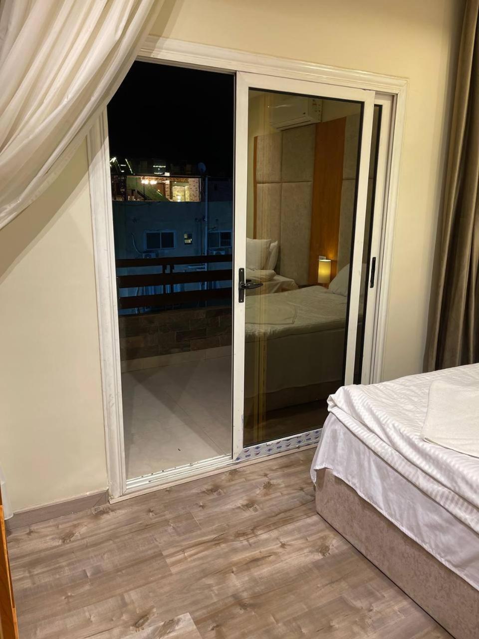 Solima pyramids - Photo 17