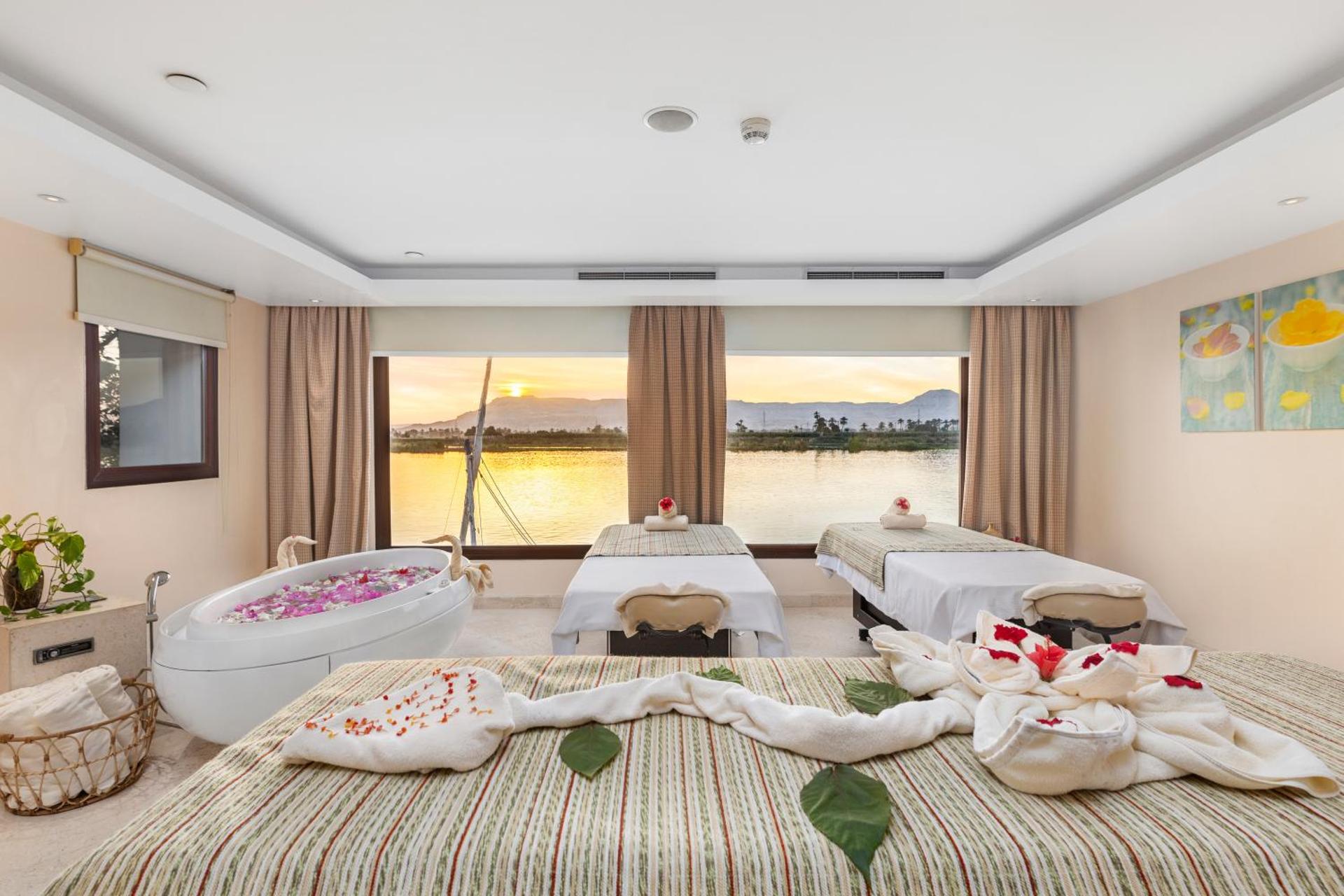 Hilton Luxor Resort & Spa - Photo 96