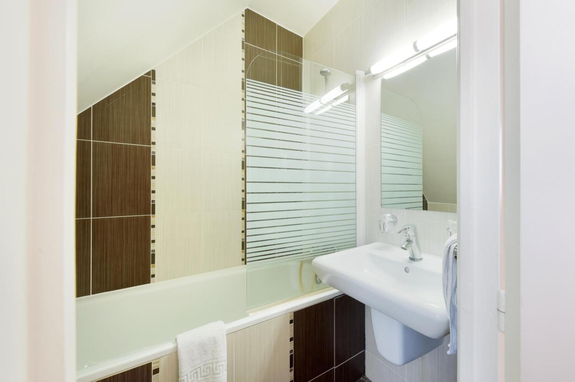 New Hôtel Gare Du Nord - Photo 4