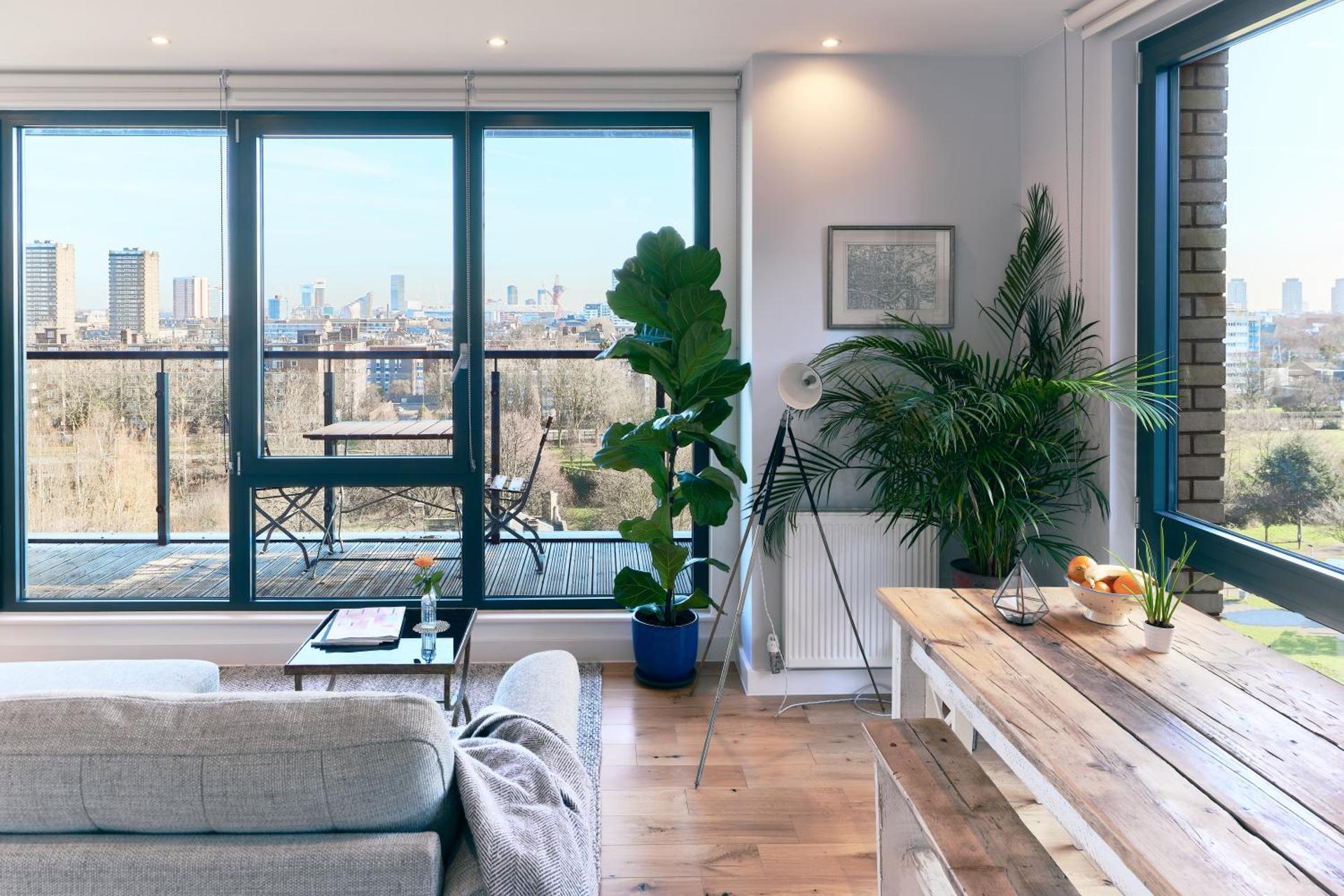 Beautiful 1 Bedroom with Balcony Near Mile End - Photo 5