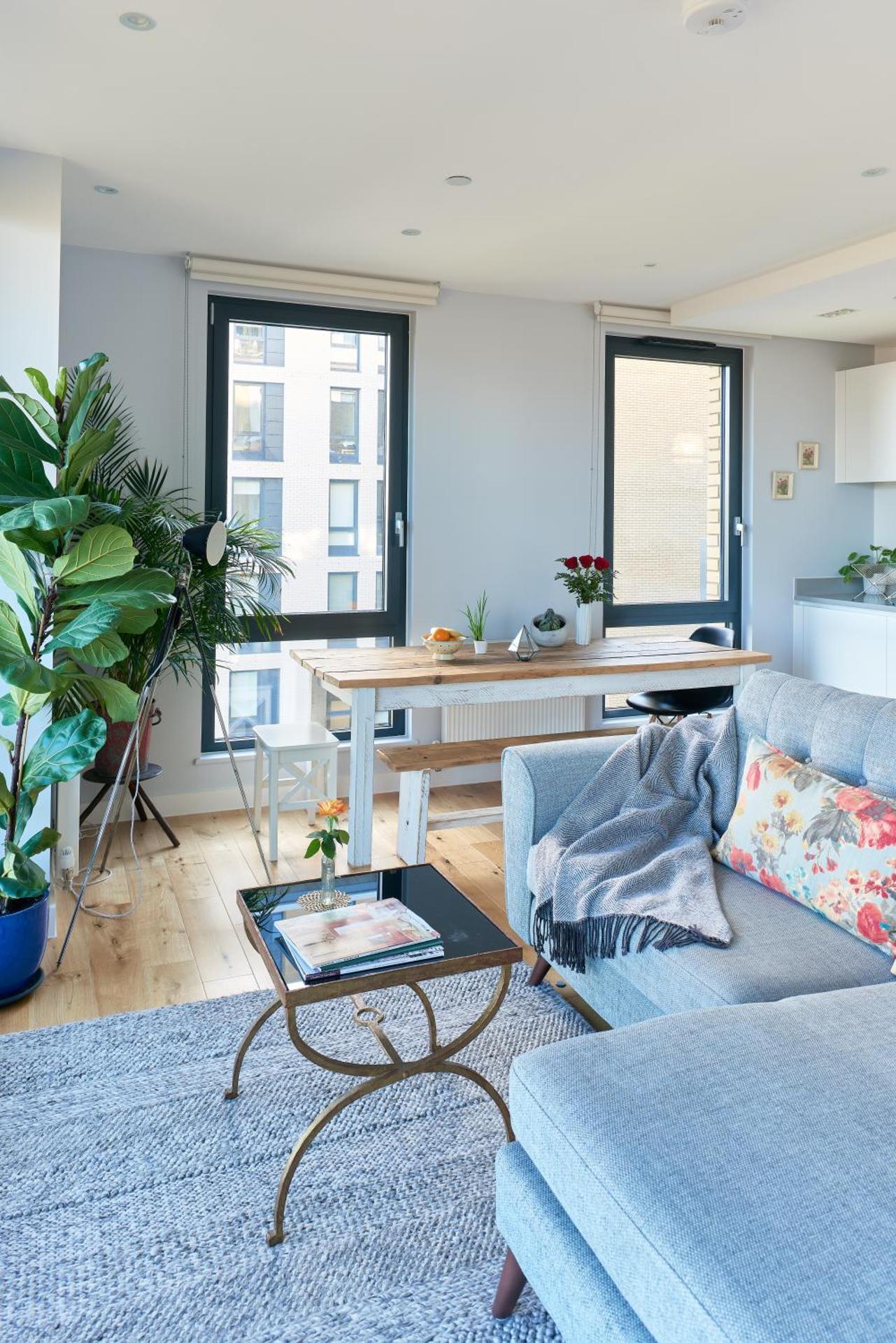 Beautiful 1 Bedroom with Balcony Near Mile End - Photo 9