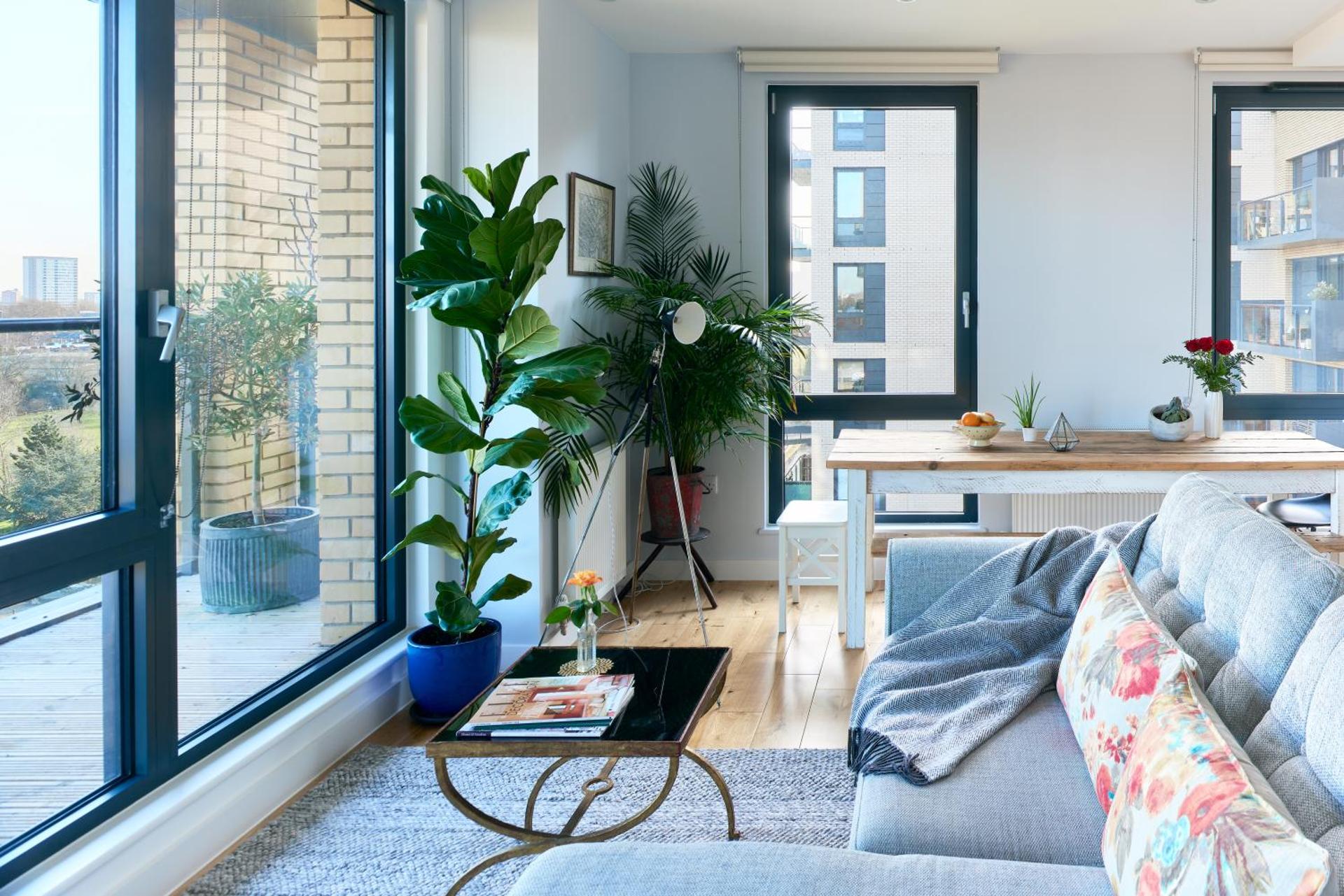 Beautiful 1 Bedroom with Balcony Near Mile End - Photo 15