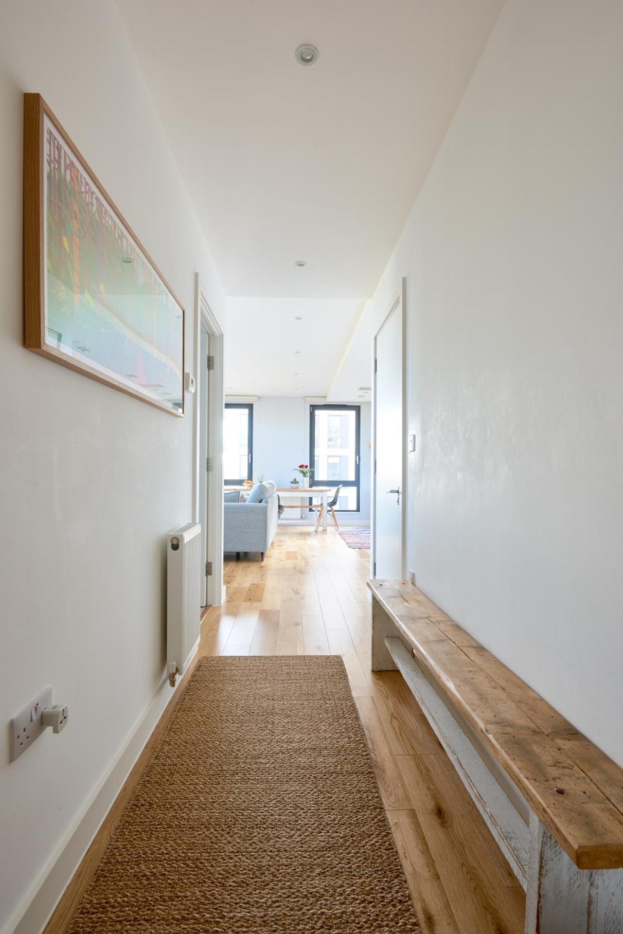 Beautiful 1 Bedroom with Balcony Near Mile End - Photo 17
