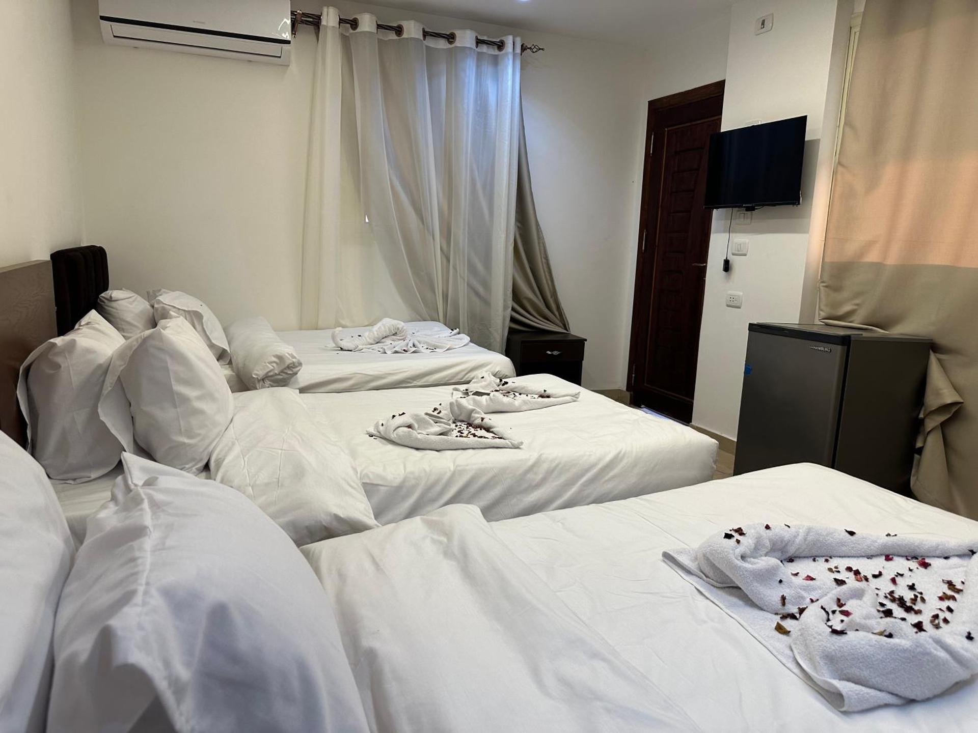 Great Sun Pyramids Inn - Photo 13