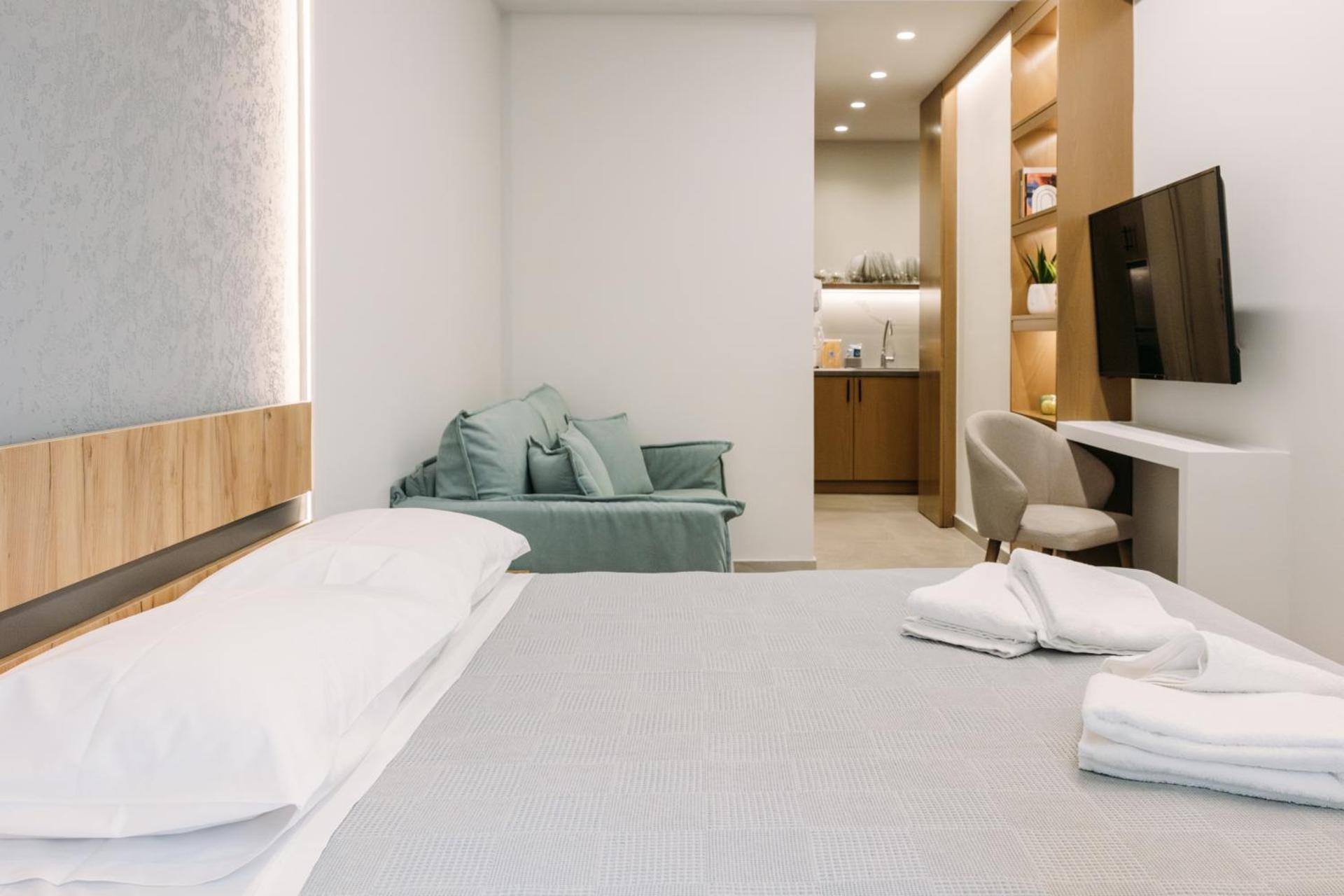 DEMs central stay Volos with private parking - Photo 41