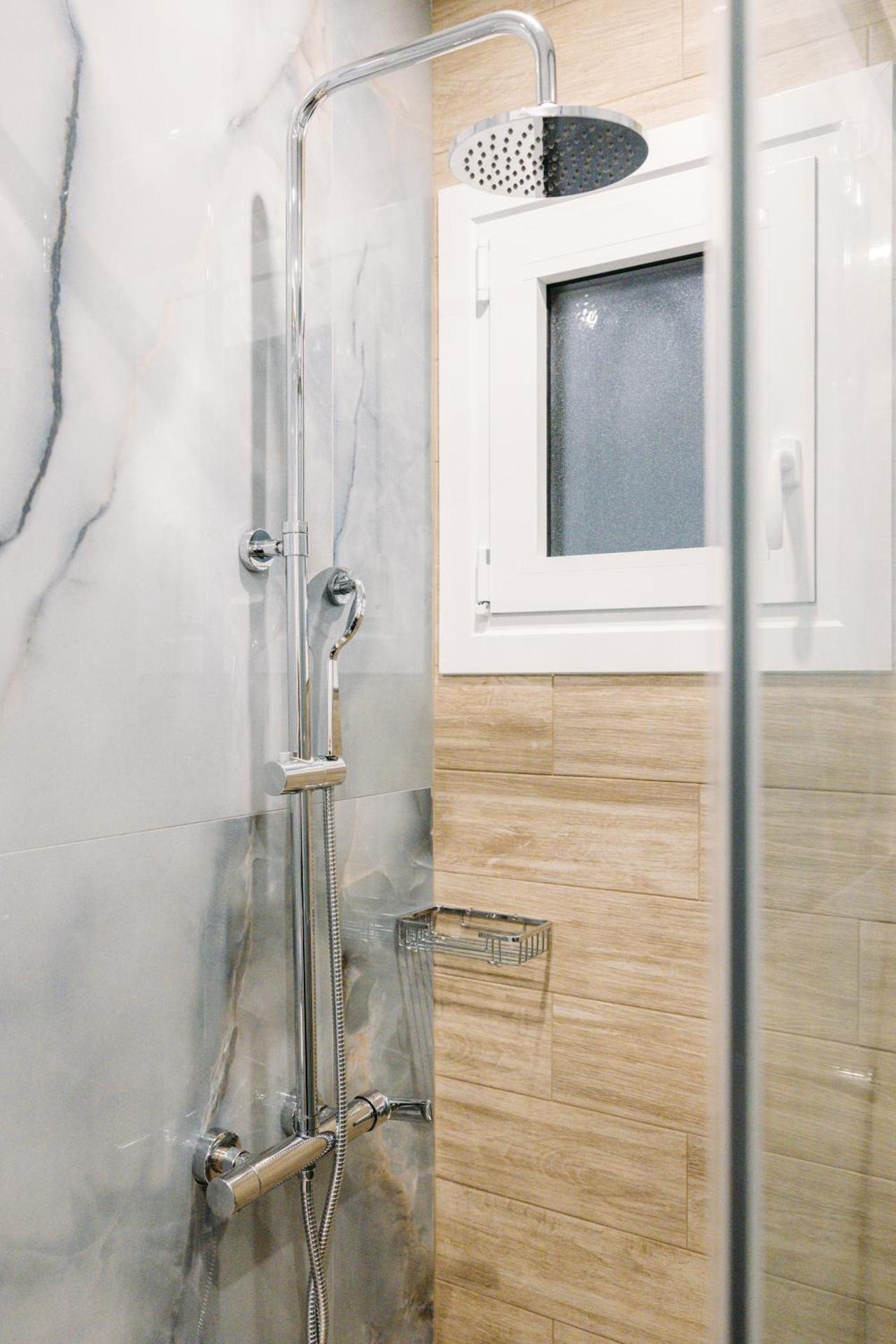 DEMs central stay Volos with private parking - Photo 23