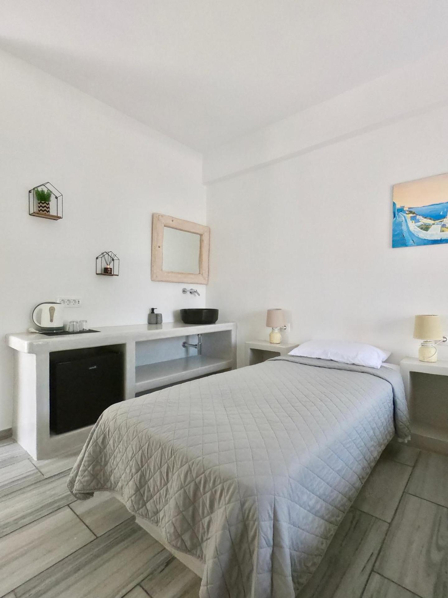 Anny Studios & Rooms Perissa Beach - Photo 57