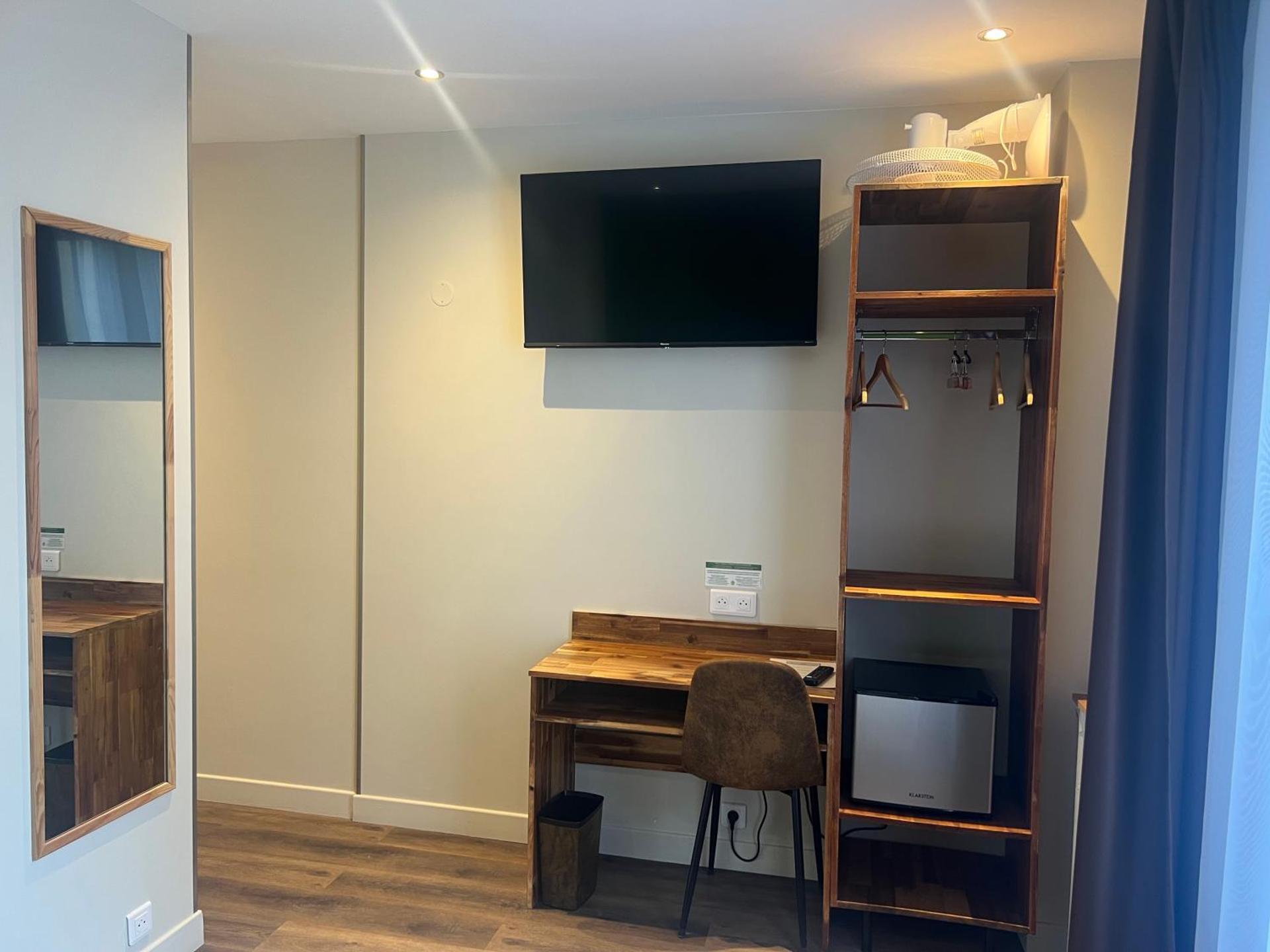 Hôtel De La Perdrix Rouge - Photo 157