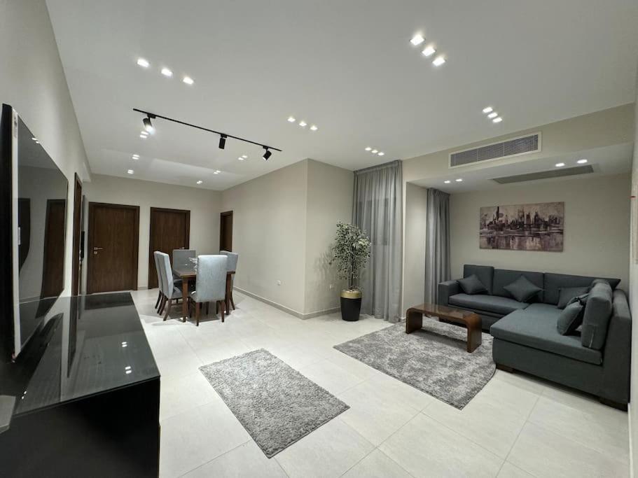 Three-Bedroom Standard Apartment