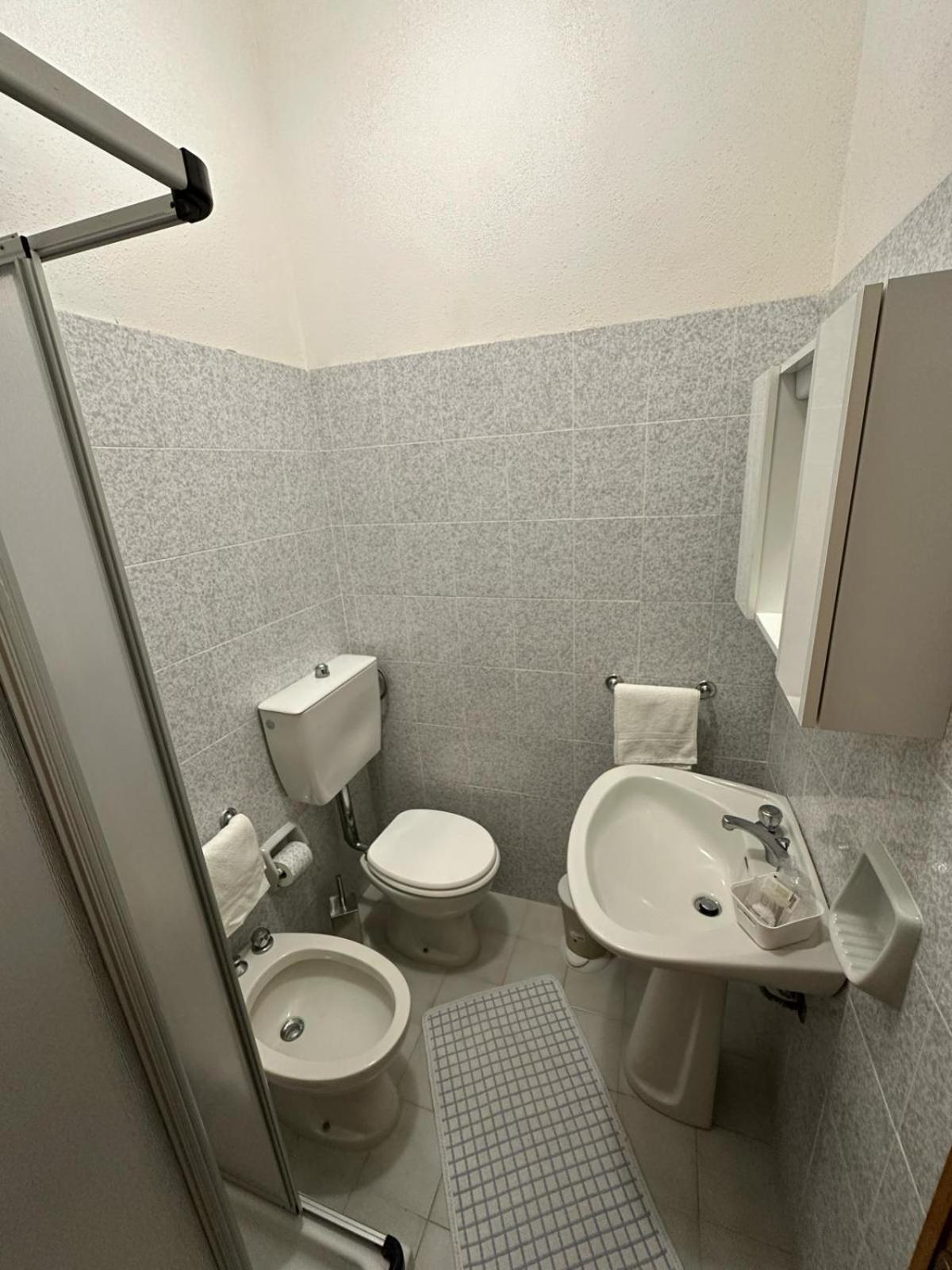 Hotel Mediterraneo - Photo 3
