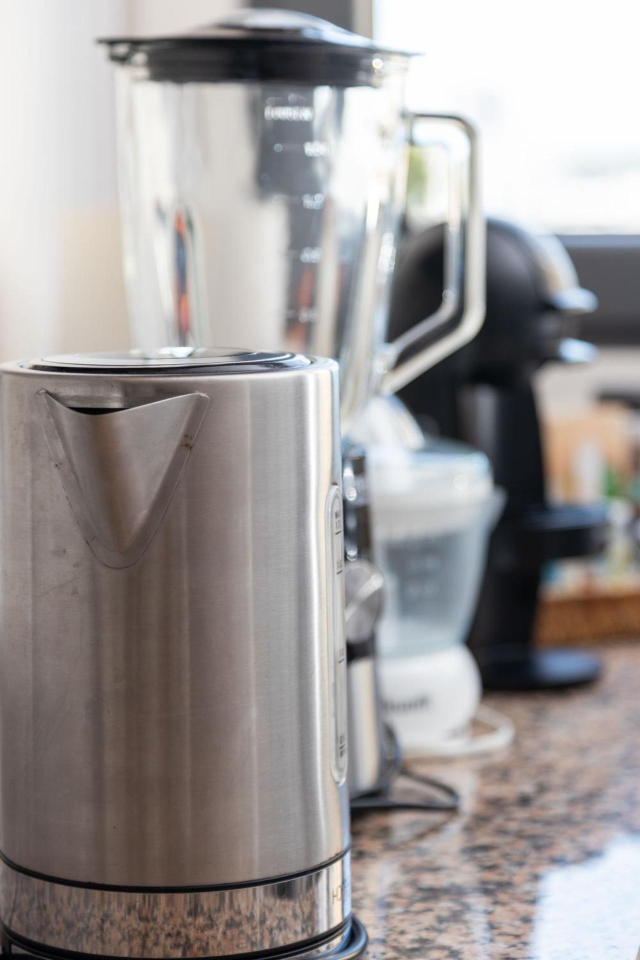 Lisbon Relax Pool Apartment - Free Parking Garage - Photo 10