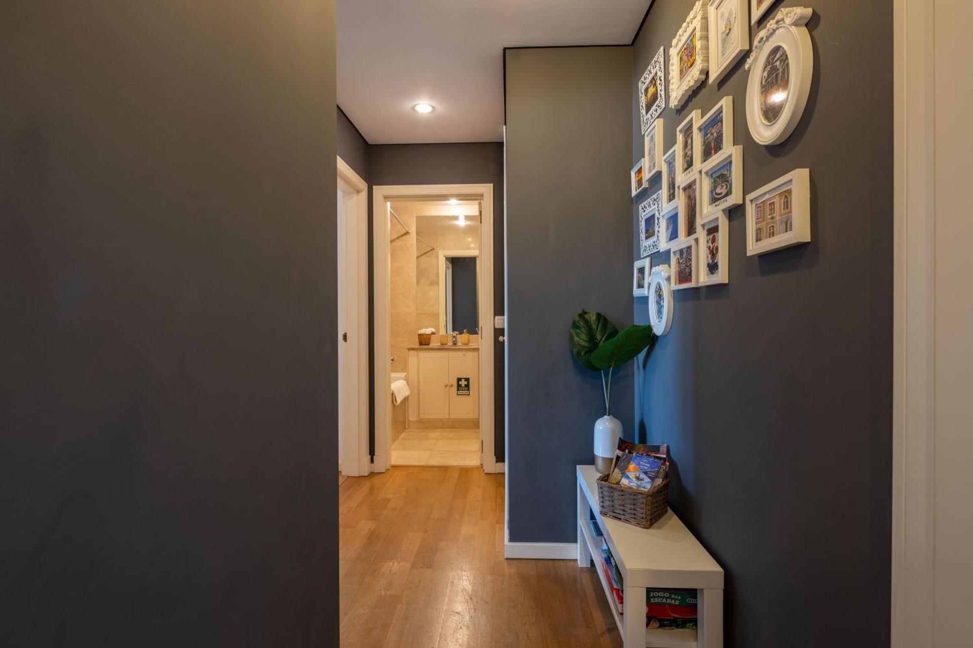 Lisbon Relax Pool Apartment - Free Parking Garage - Photo 14