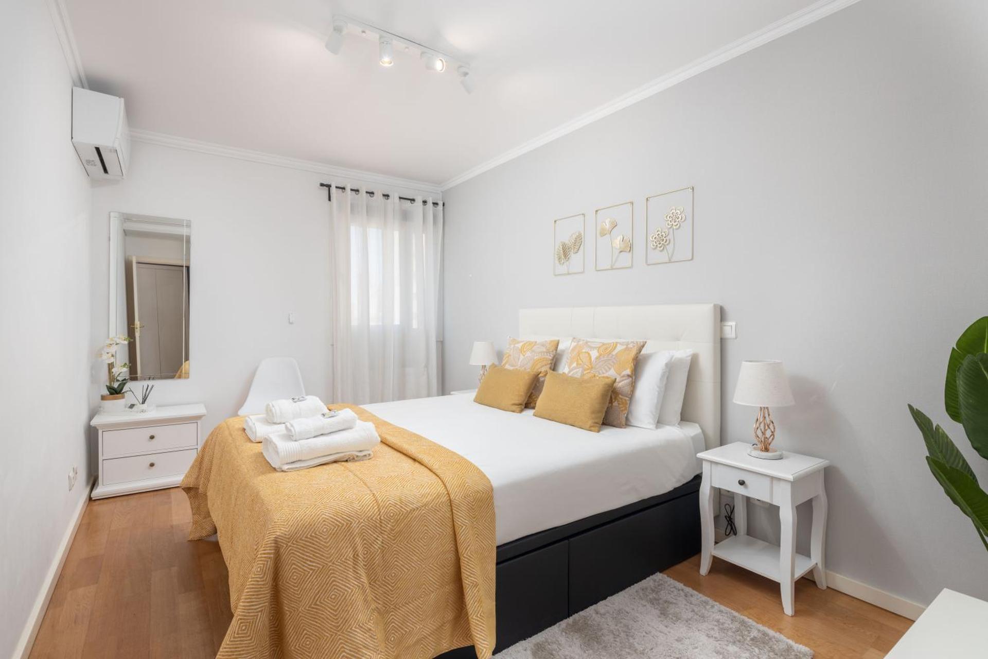 Lisbon Relax Pool Apartment - Free Parking Garage - Photo 56