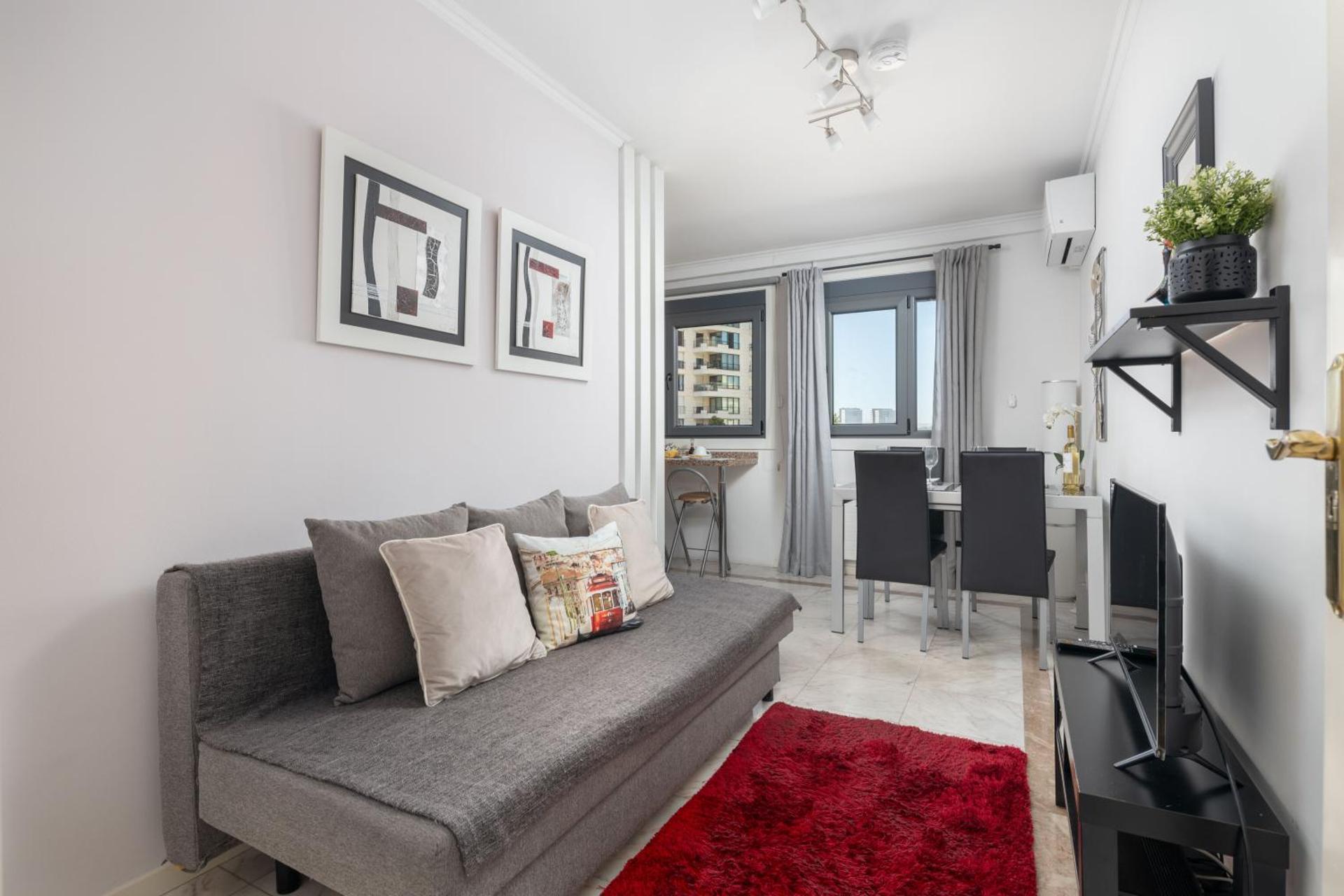 Lisbon Relax Pool Apartment - Free Parking Garage - Photo 53