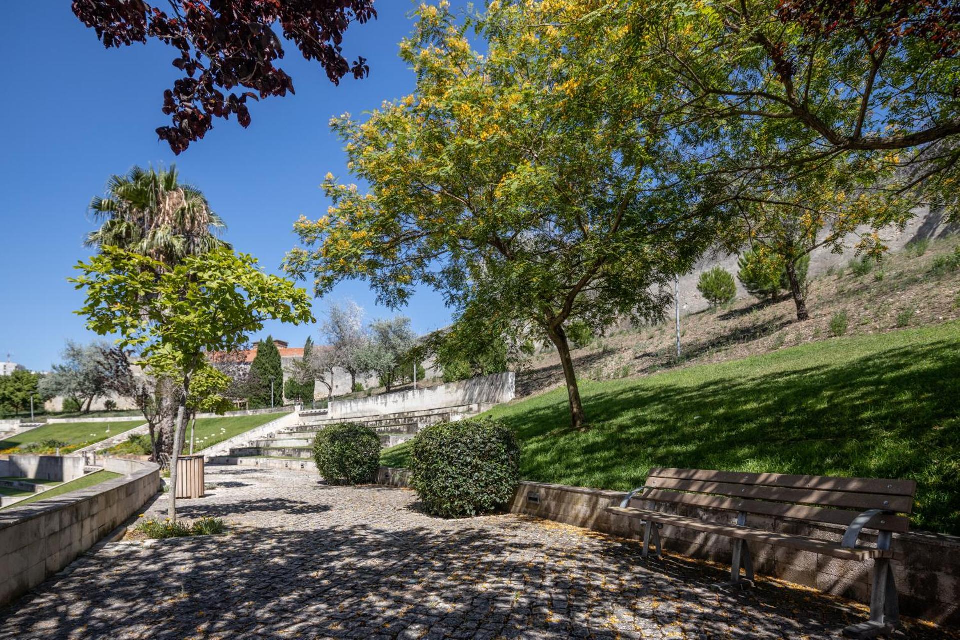 Lisbon Relax Pool Apartment - Free Parking Garage - Photo 22