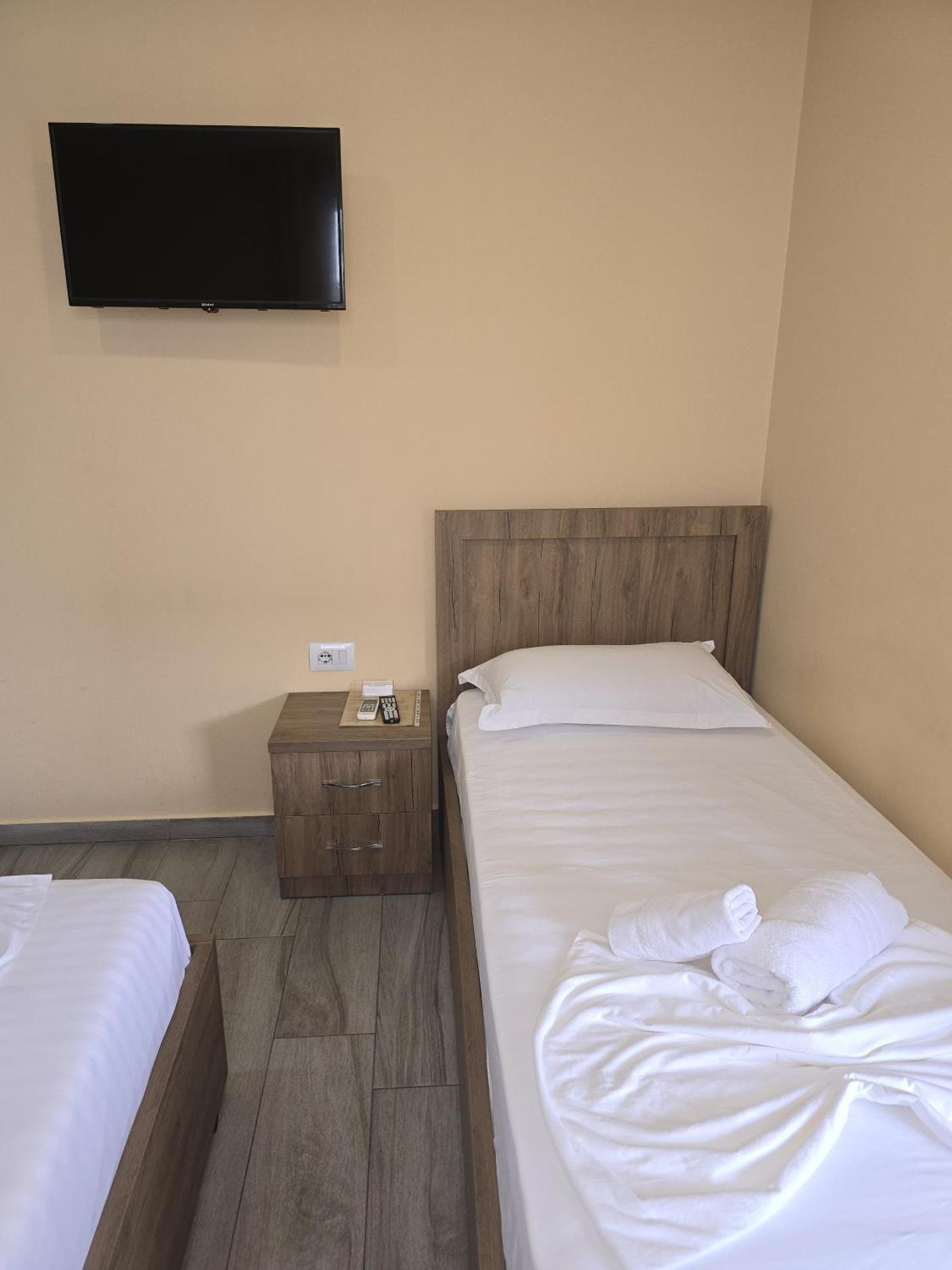 Hotel Erandi - Photo 8