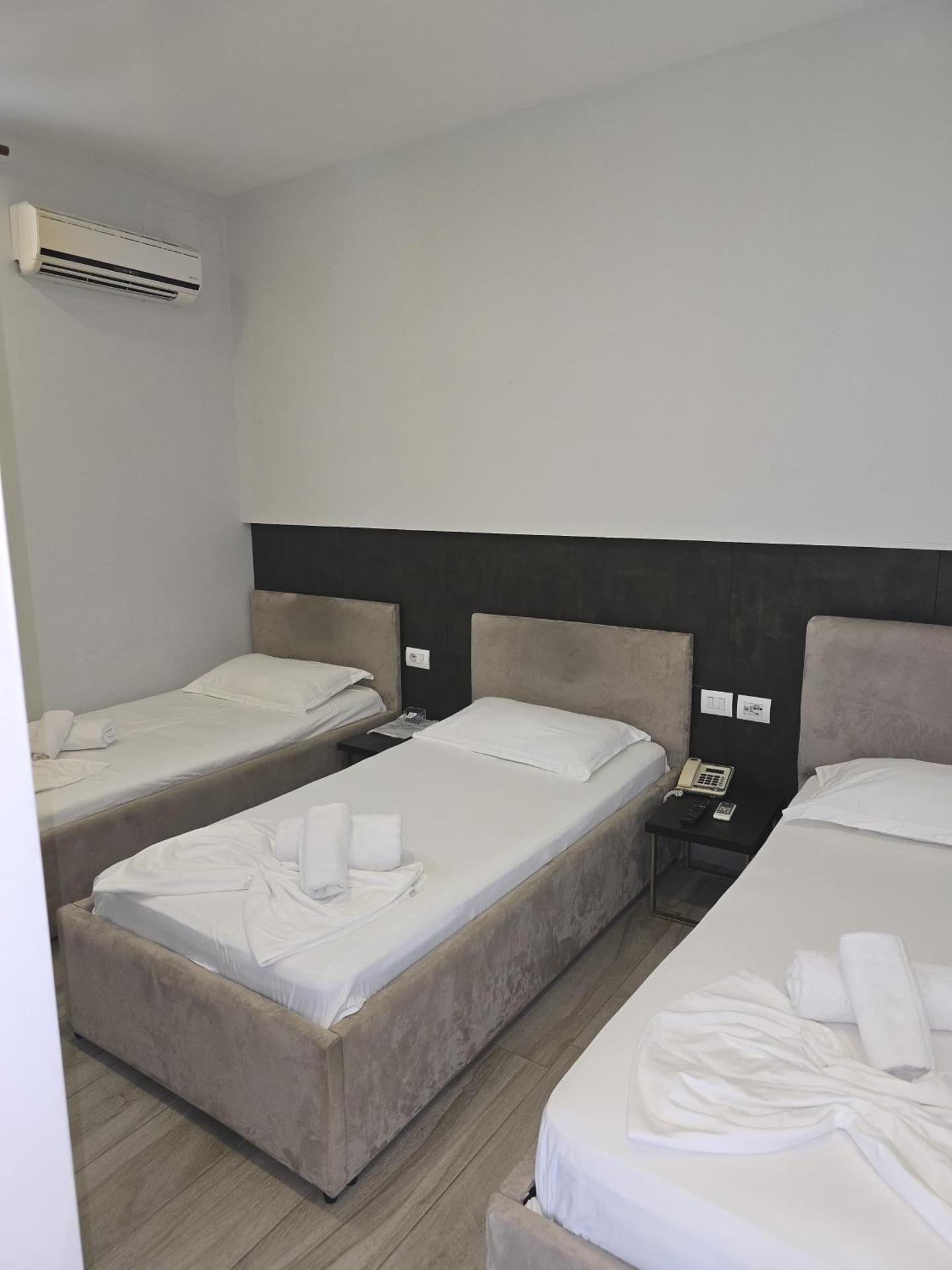 Hotel Erandi - Photo 15