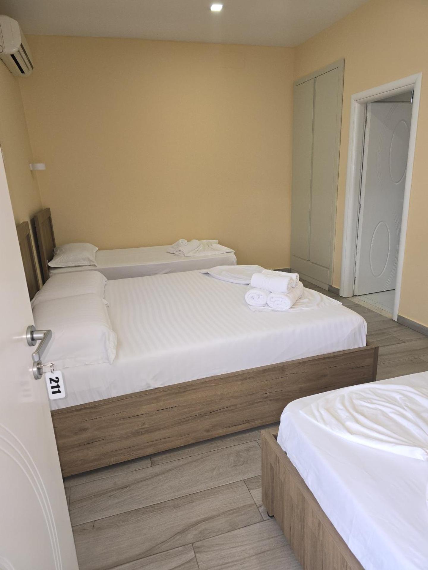 Hotel Erandi - Photo 9