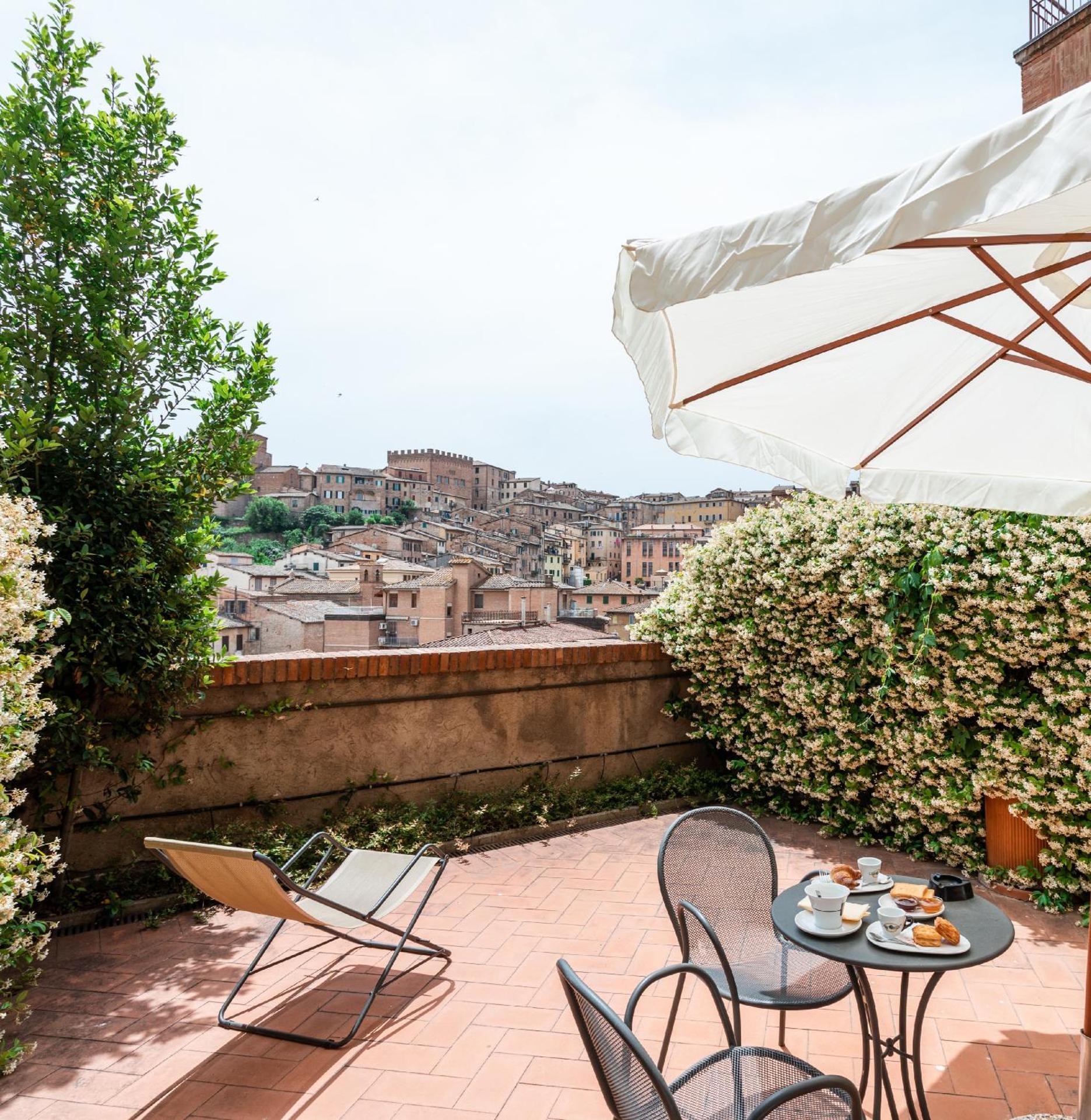 Hotel Minerva - Photo 41