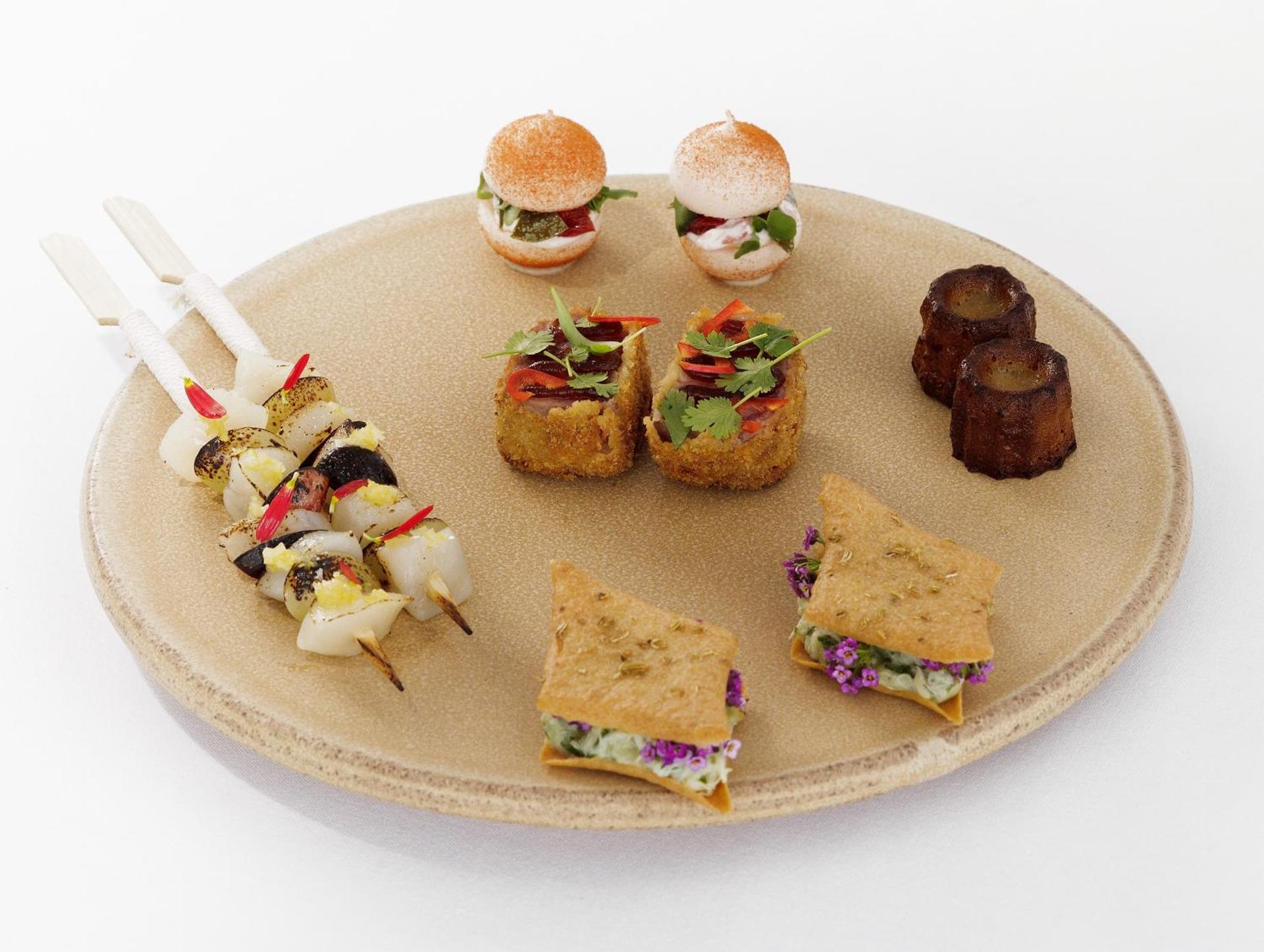 Astarte Suites - Photo 4