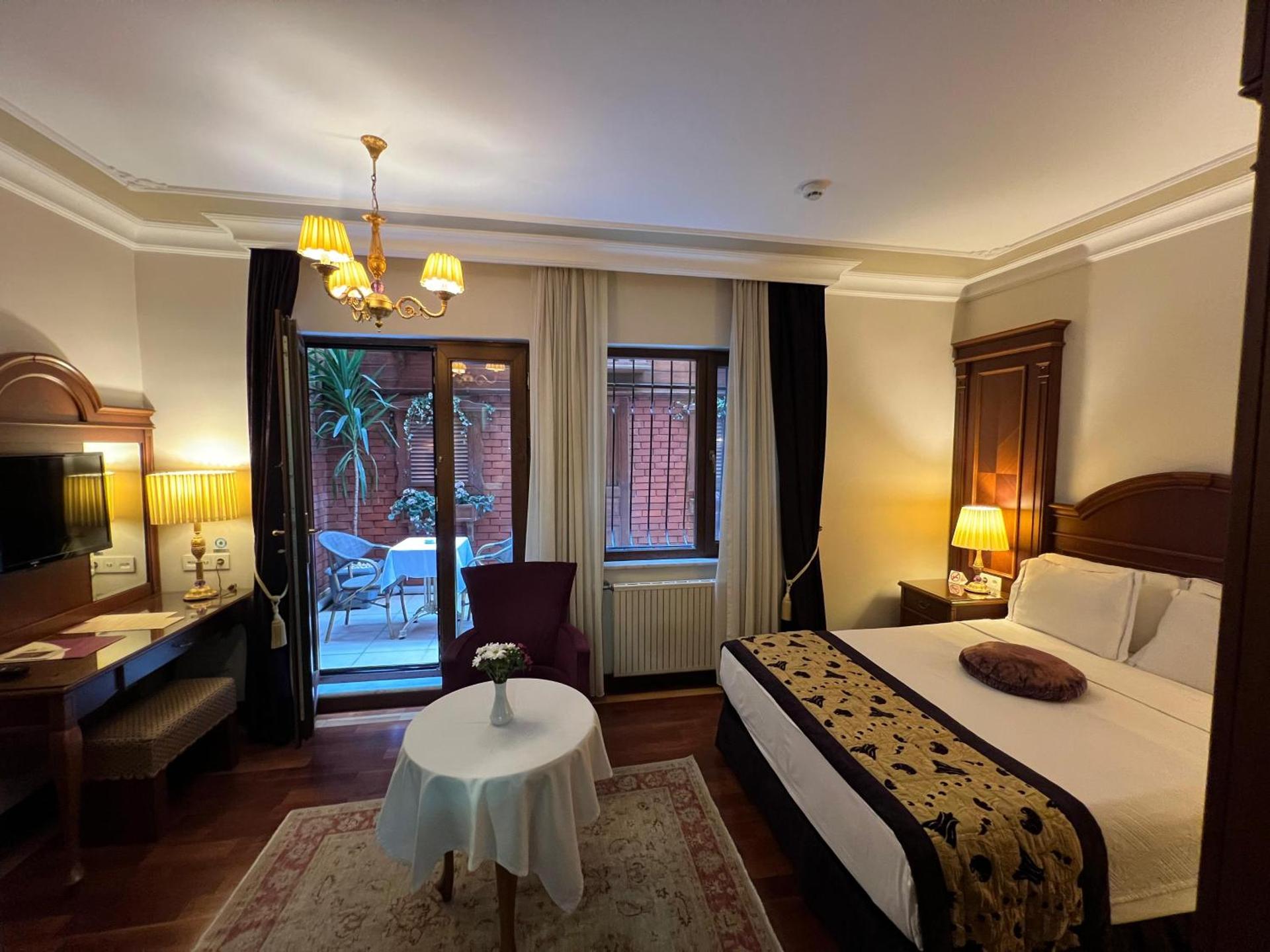 GLK PREMIER Regency Suites & Spa - Photo 59