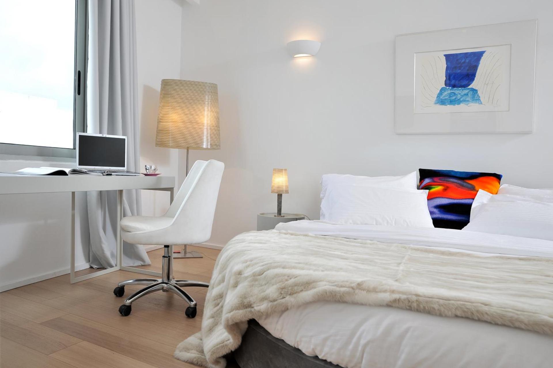 Deluxe Double or Twin Room with Acropolis View - Photo 3