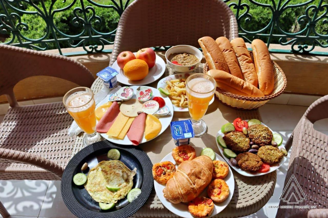 Luca Pyramids Inn - Photo 11