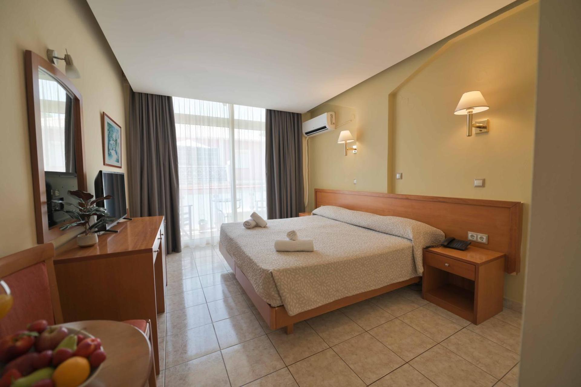 Neda Hotel - Photo 37