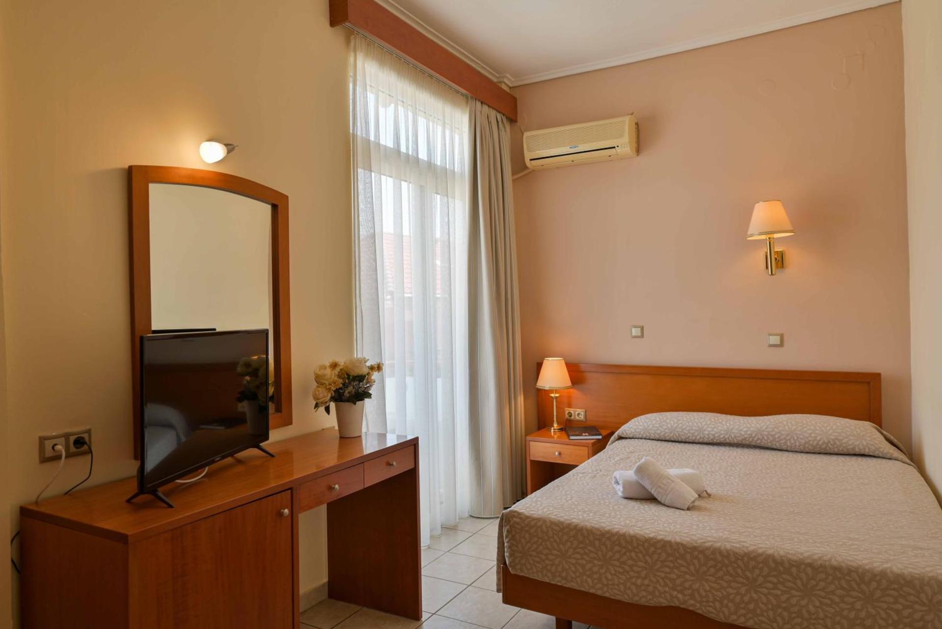 Neda Hotel - Photo 28