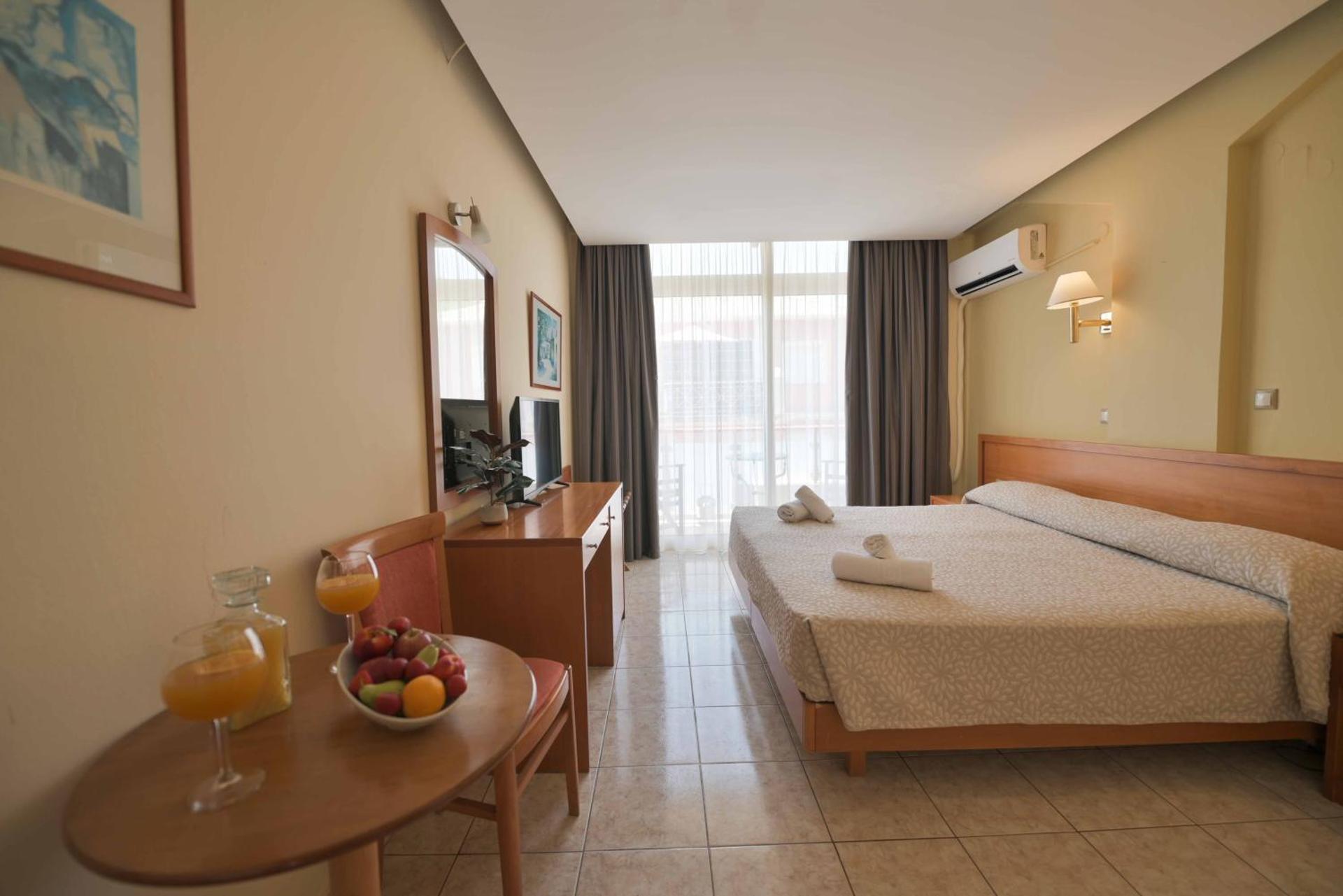 Neda Hotel - Photo 41