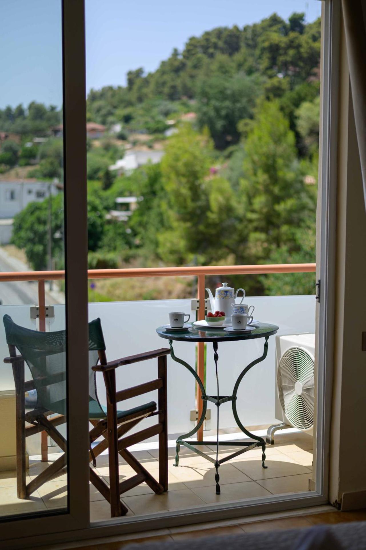 Neda Hotel - Photo 40