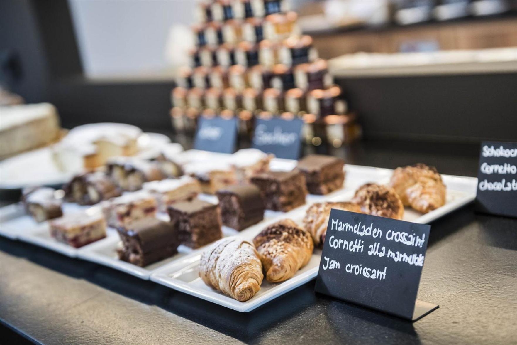 HOTEL POST alpine cityflair - Photo 8