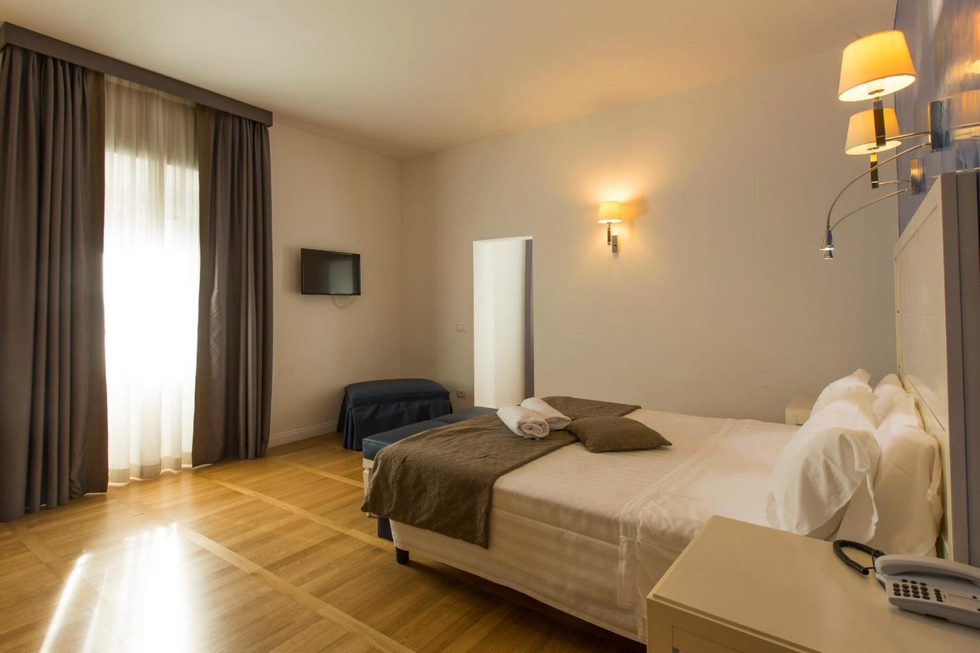 Floris Hotel - Photo 56