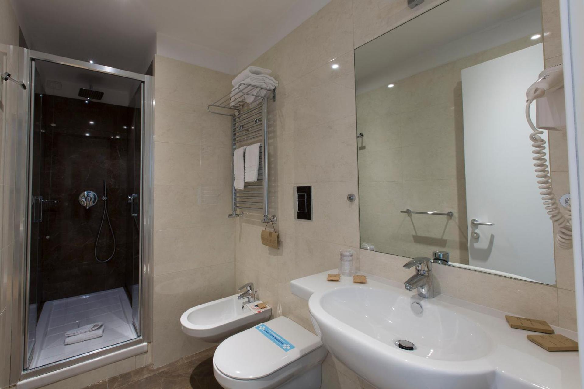 Floris Hotel - Photo 52