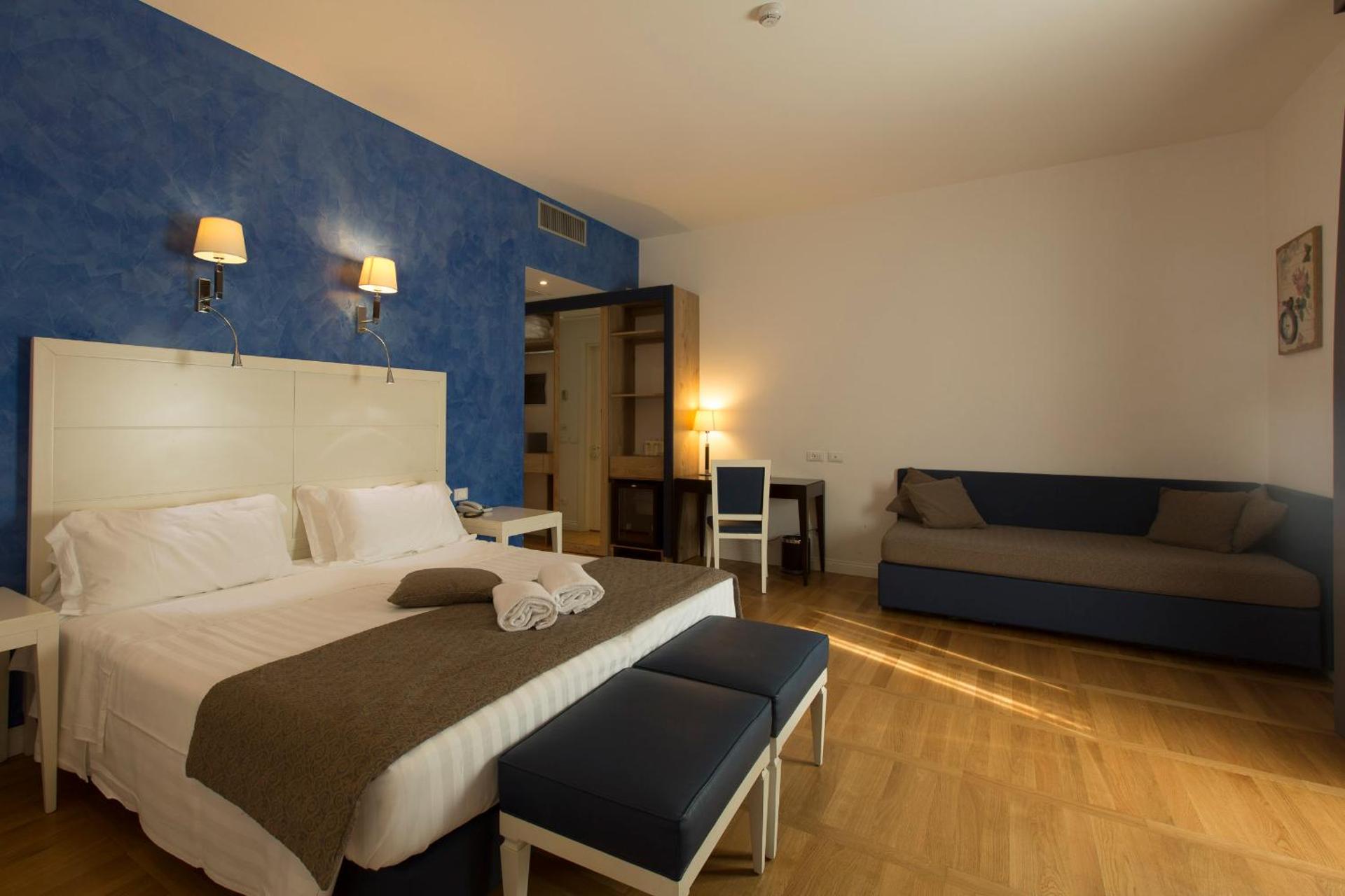 Floris Hotel - Photo 61