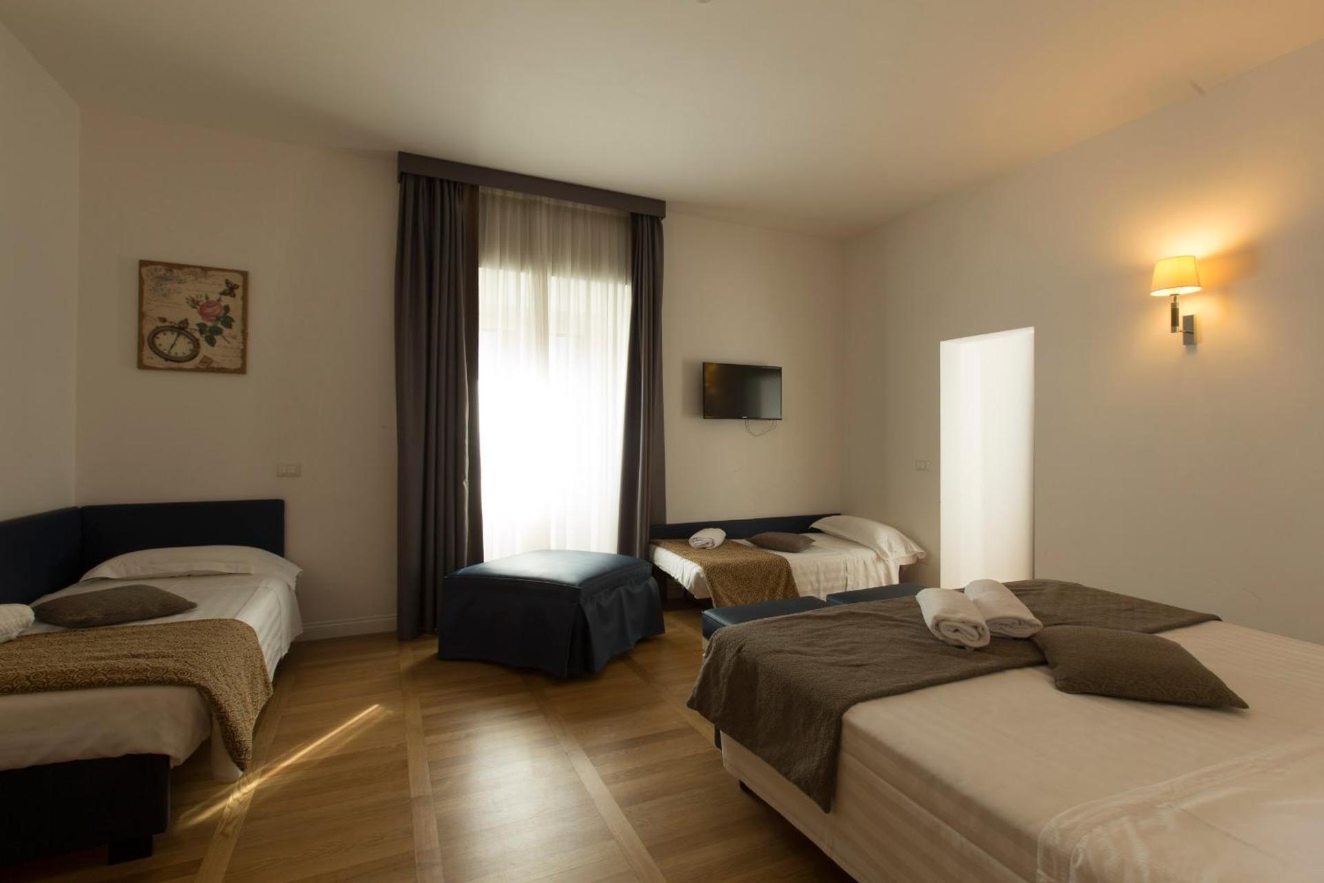 Floris Hotel - Photo 62