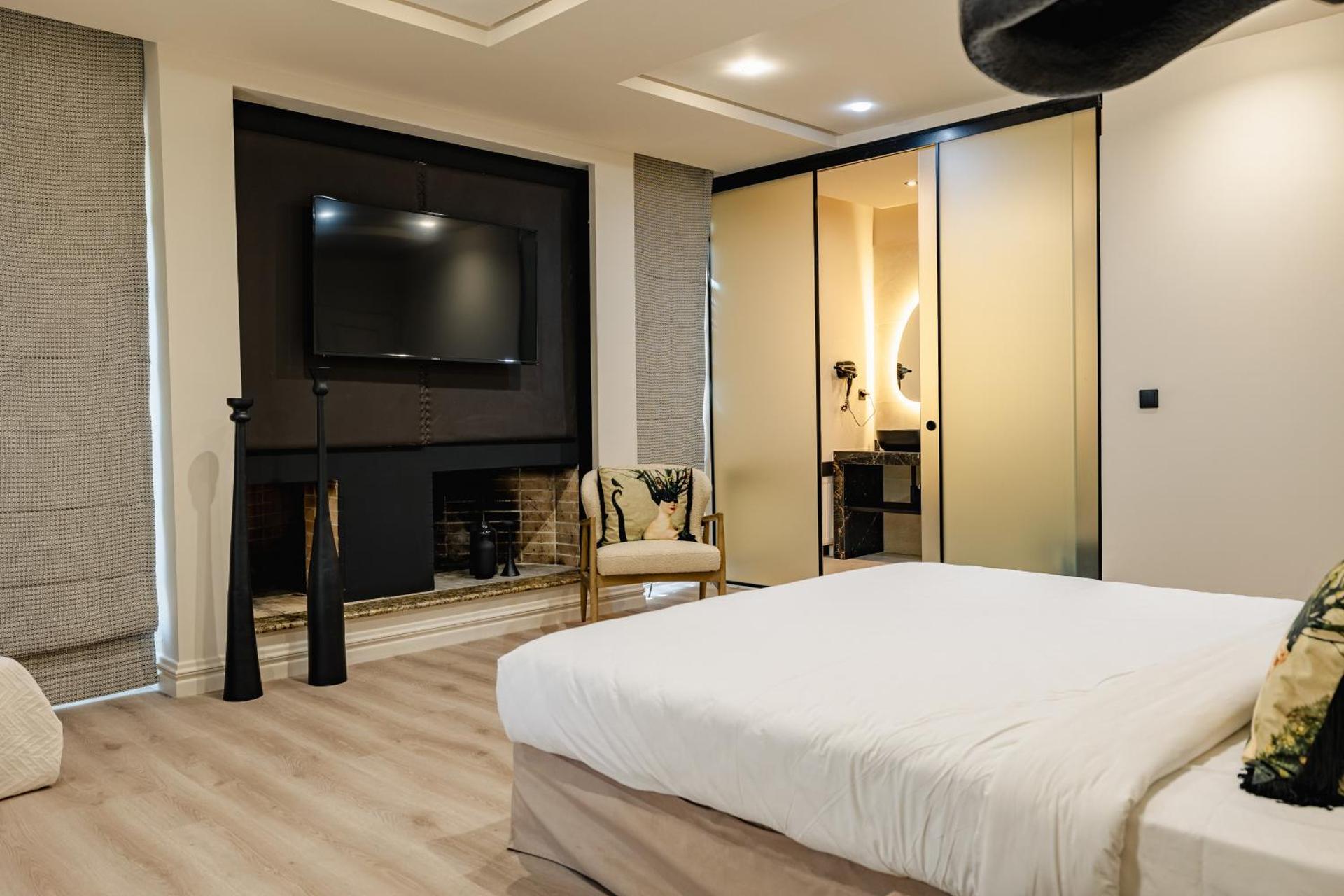 Mikelina Boutique Hotel - Photo 16