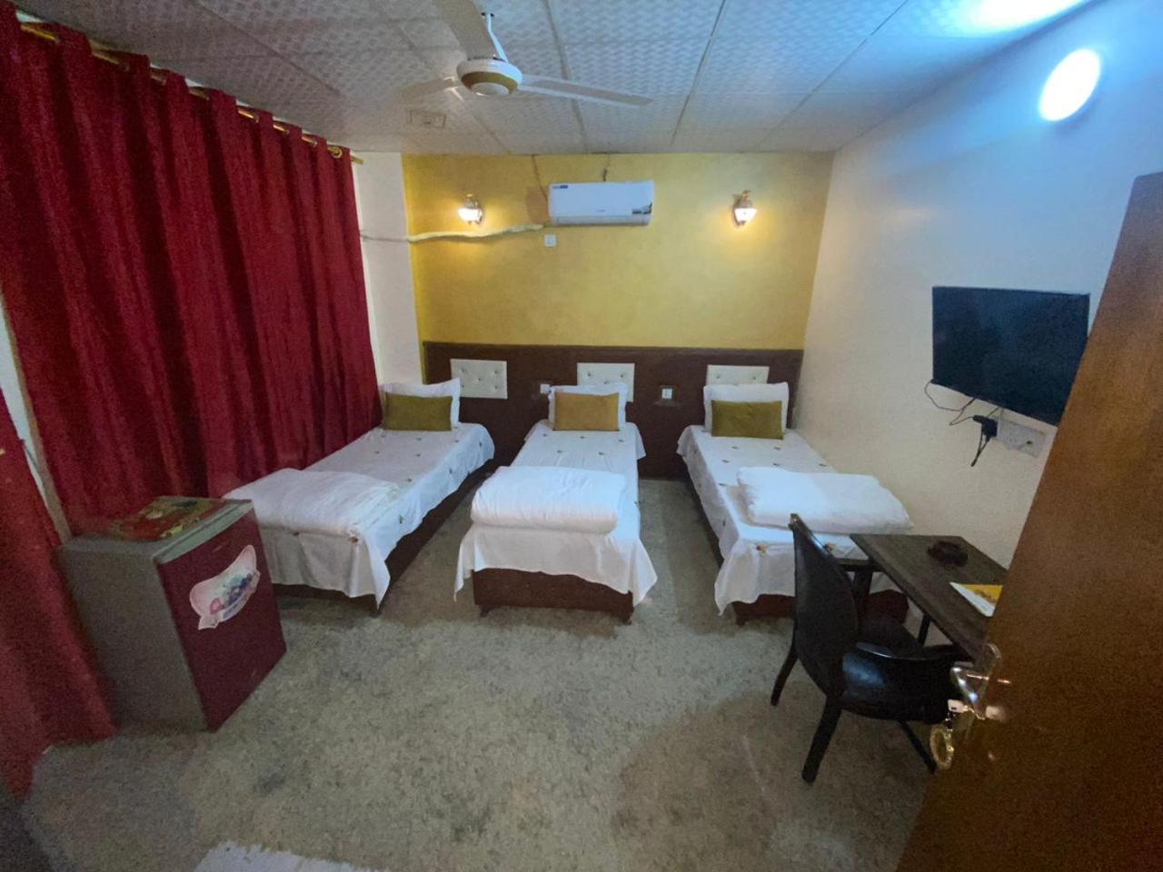 Triple Room