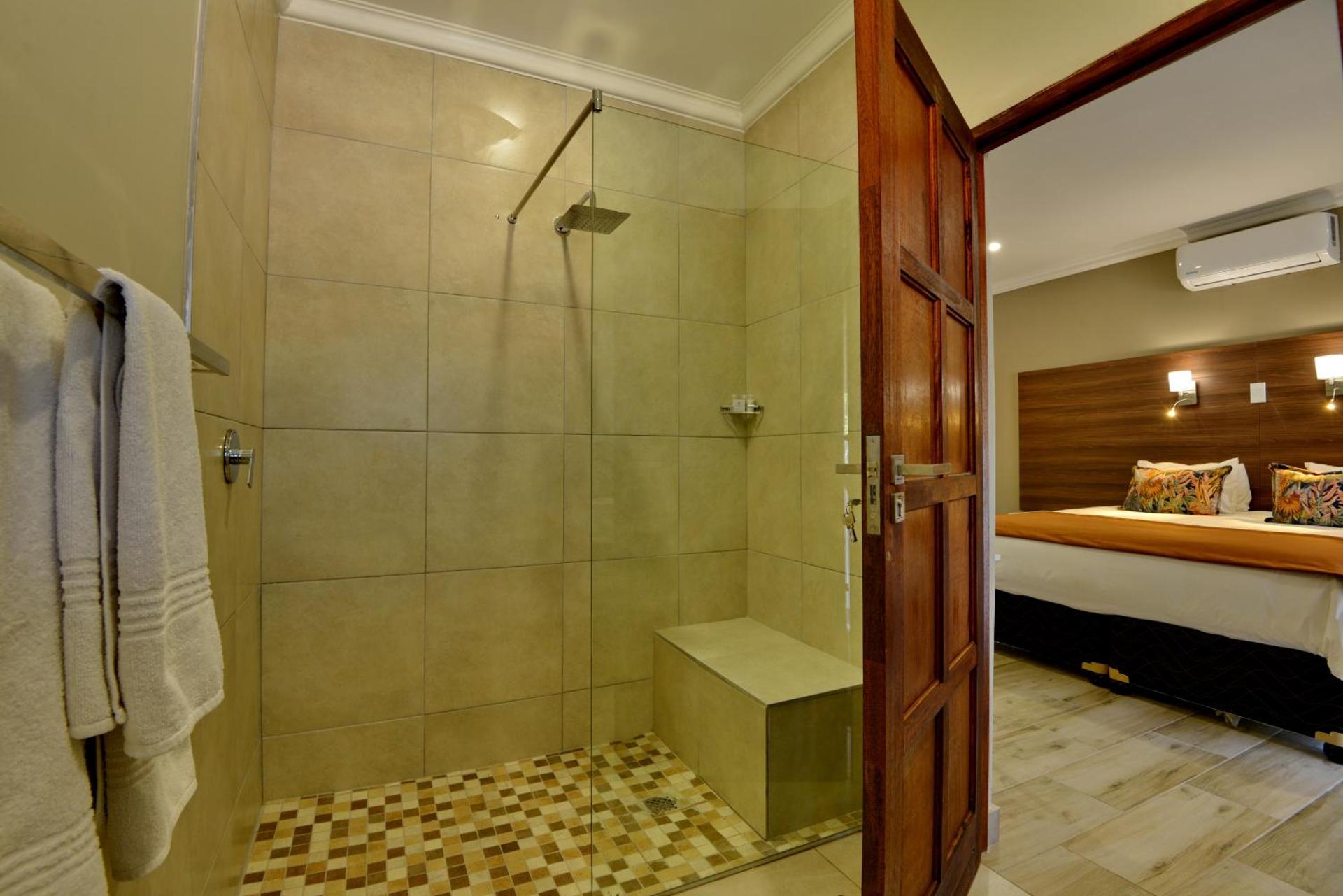 Seasons Golf, Leisure, Spa - Photo 6