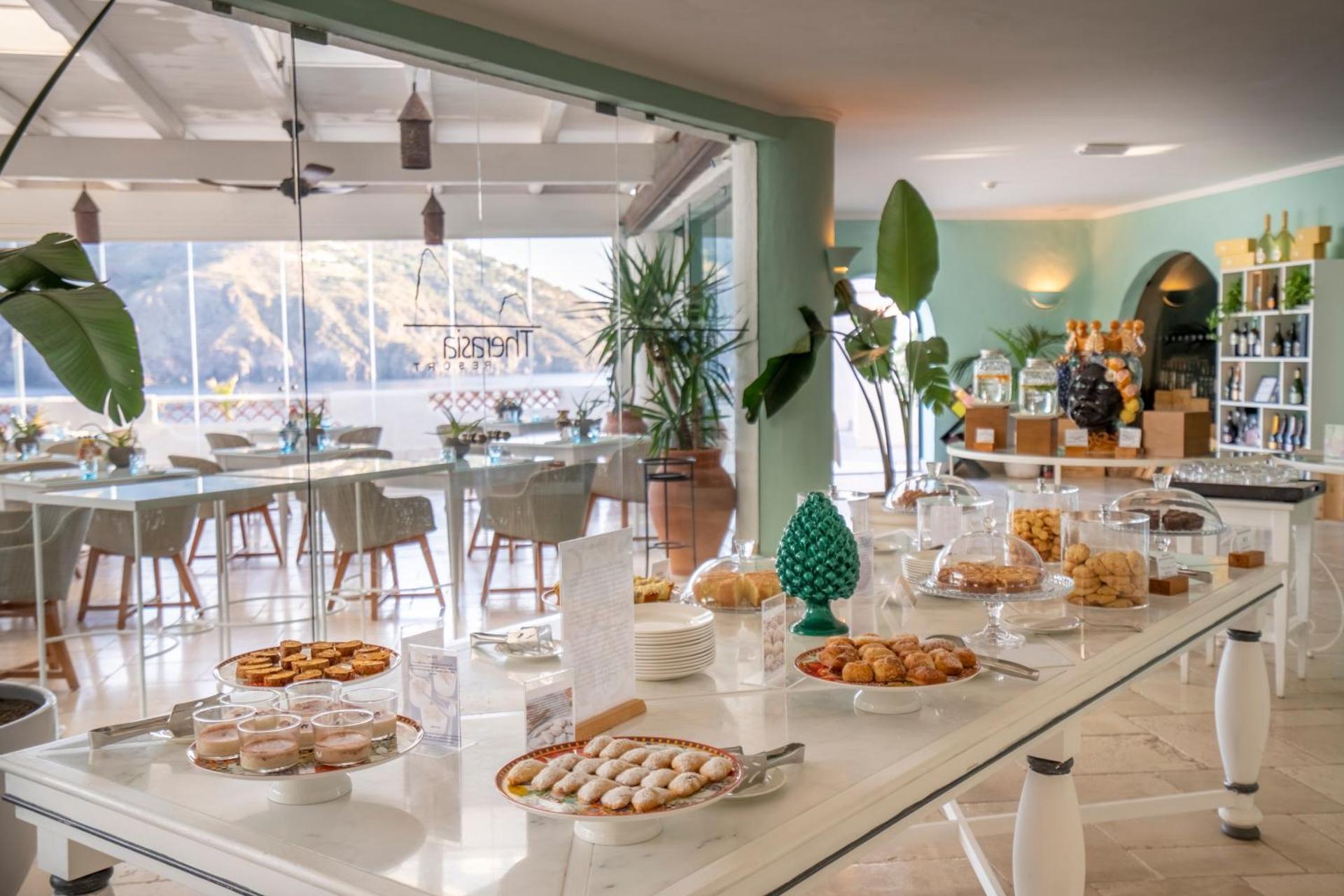 Therasia Resort Sea and SPA - The Leading Hotels of the World - Photo 170