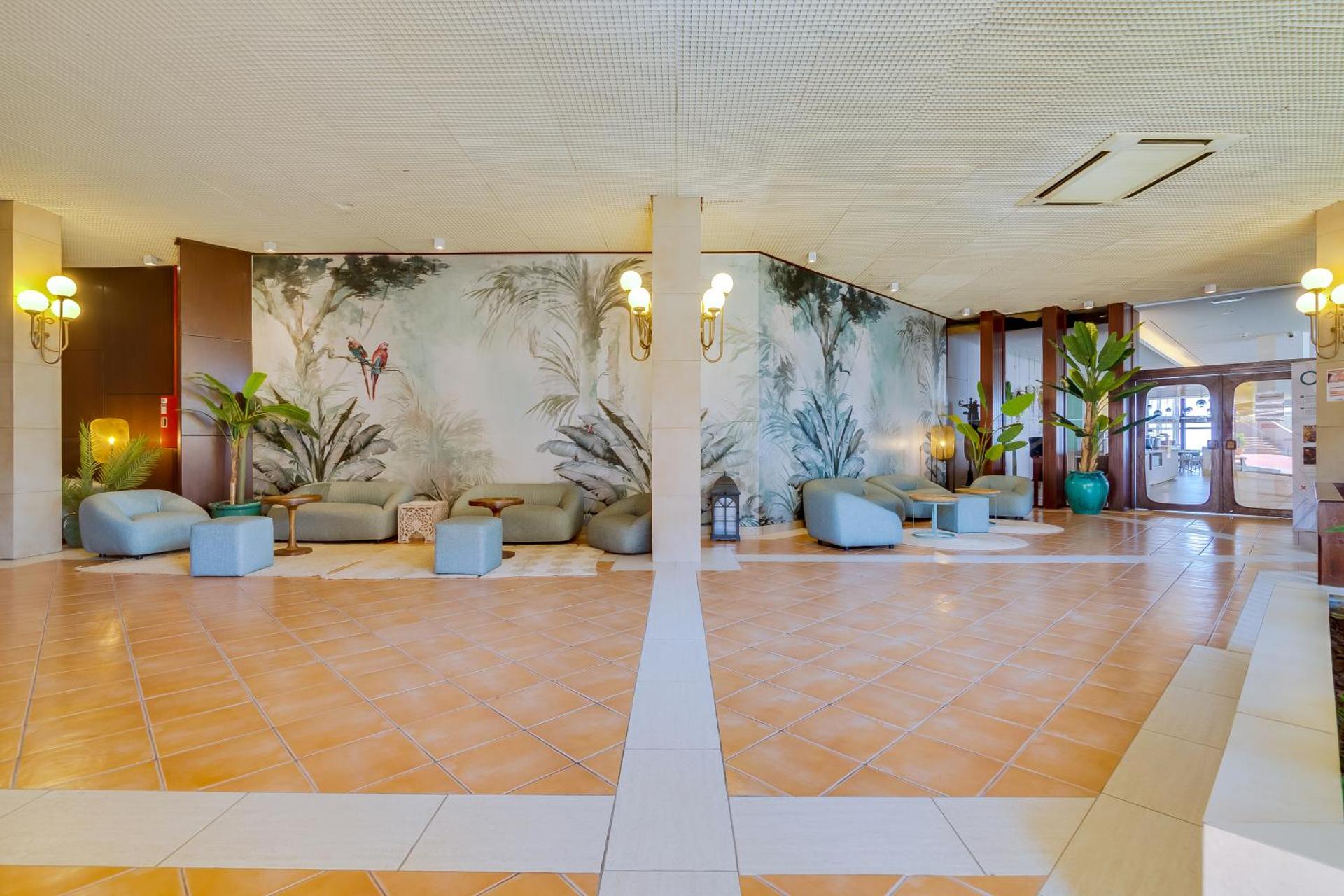 Auramar Beach Resort - Photo 25