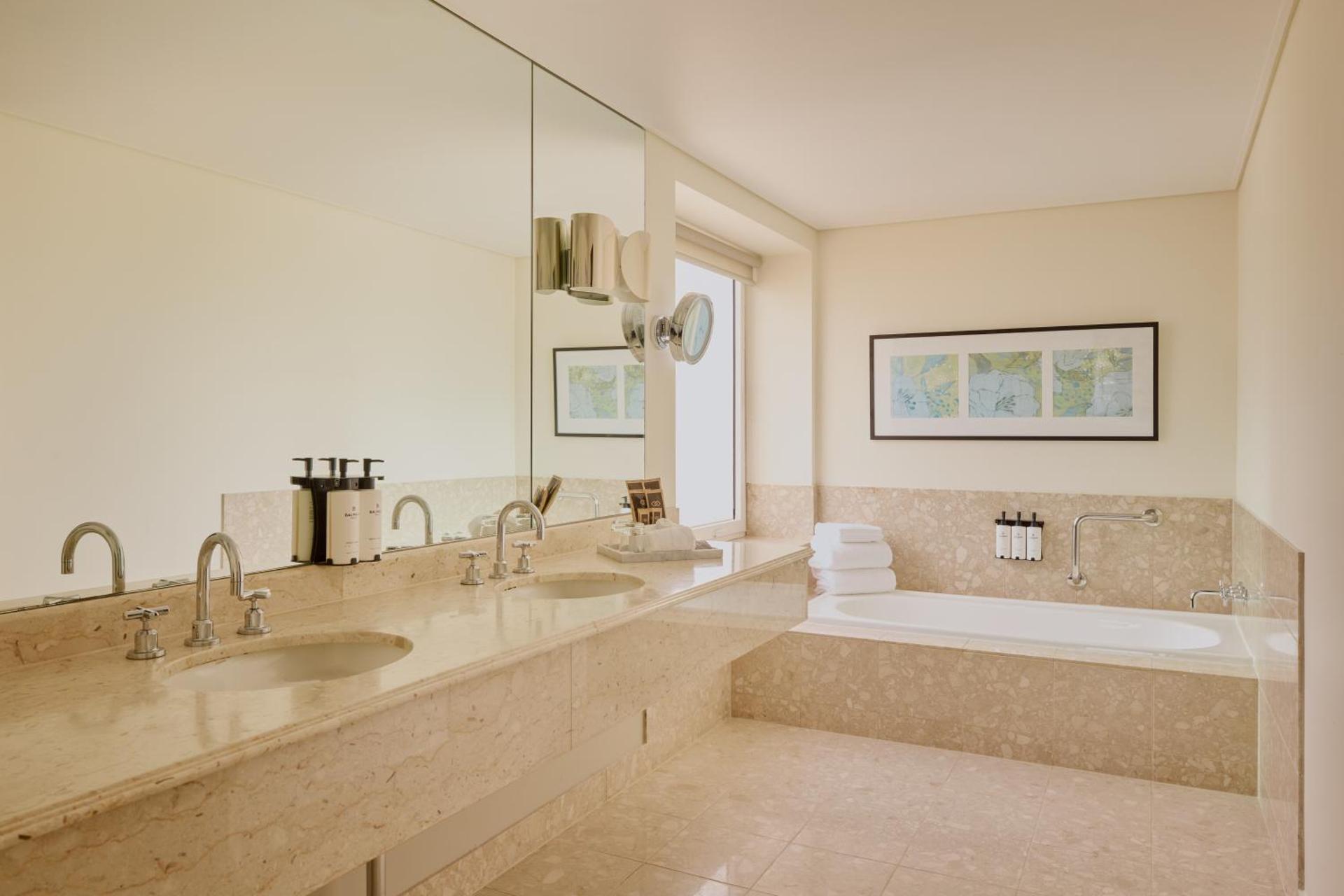 Sofitel Brisbane Central - Photo 58