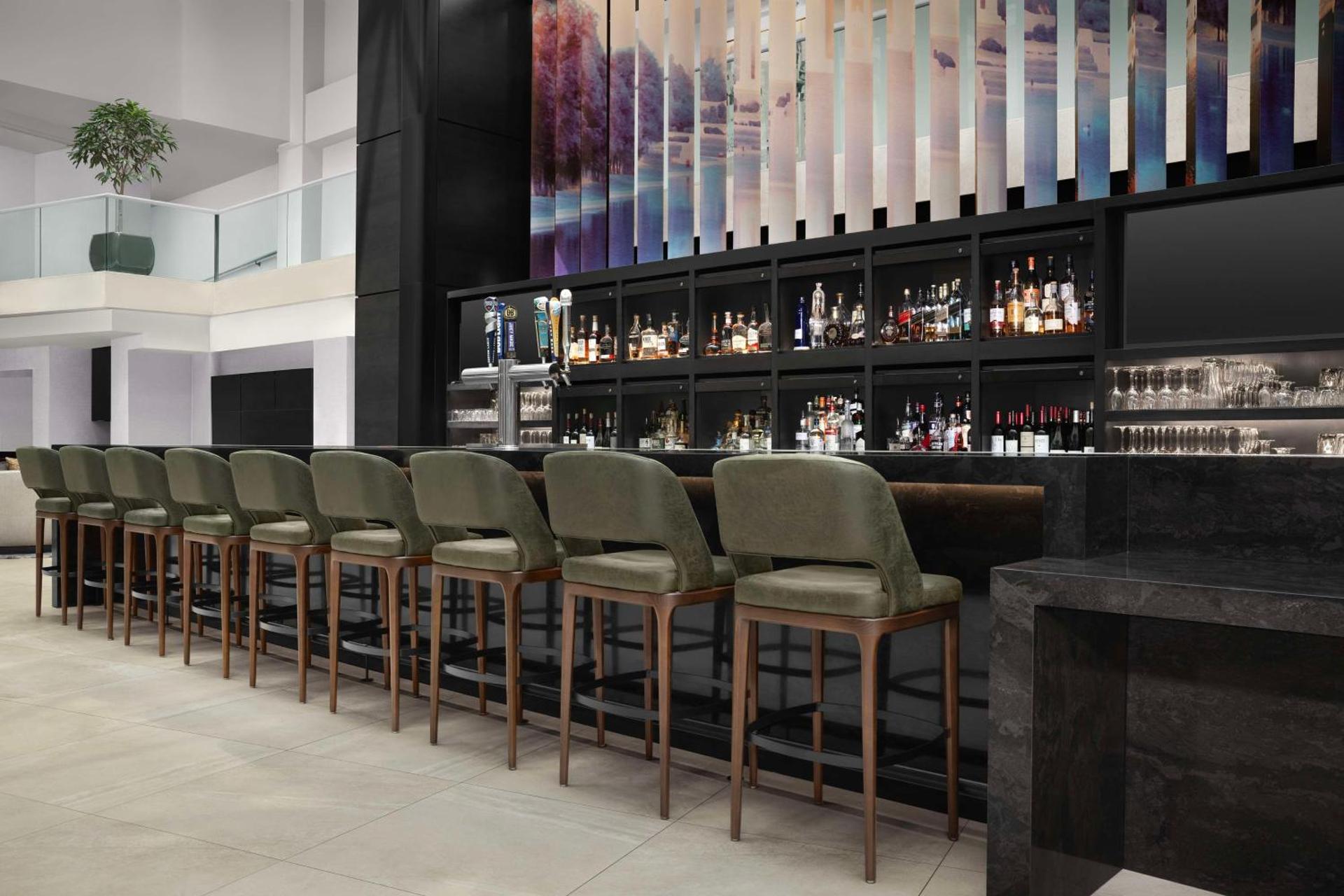 Hilton Washington DC Capitol Hill - Photo 19