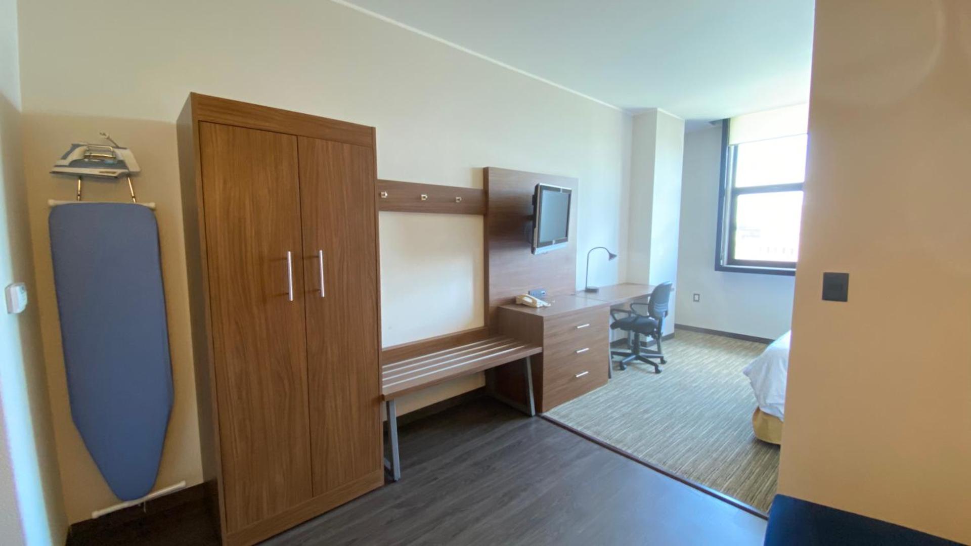 Holiday Inn Express Mexico Santa Fe by IHG - Photo 42