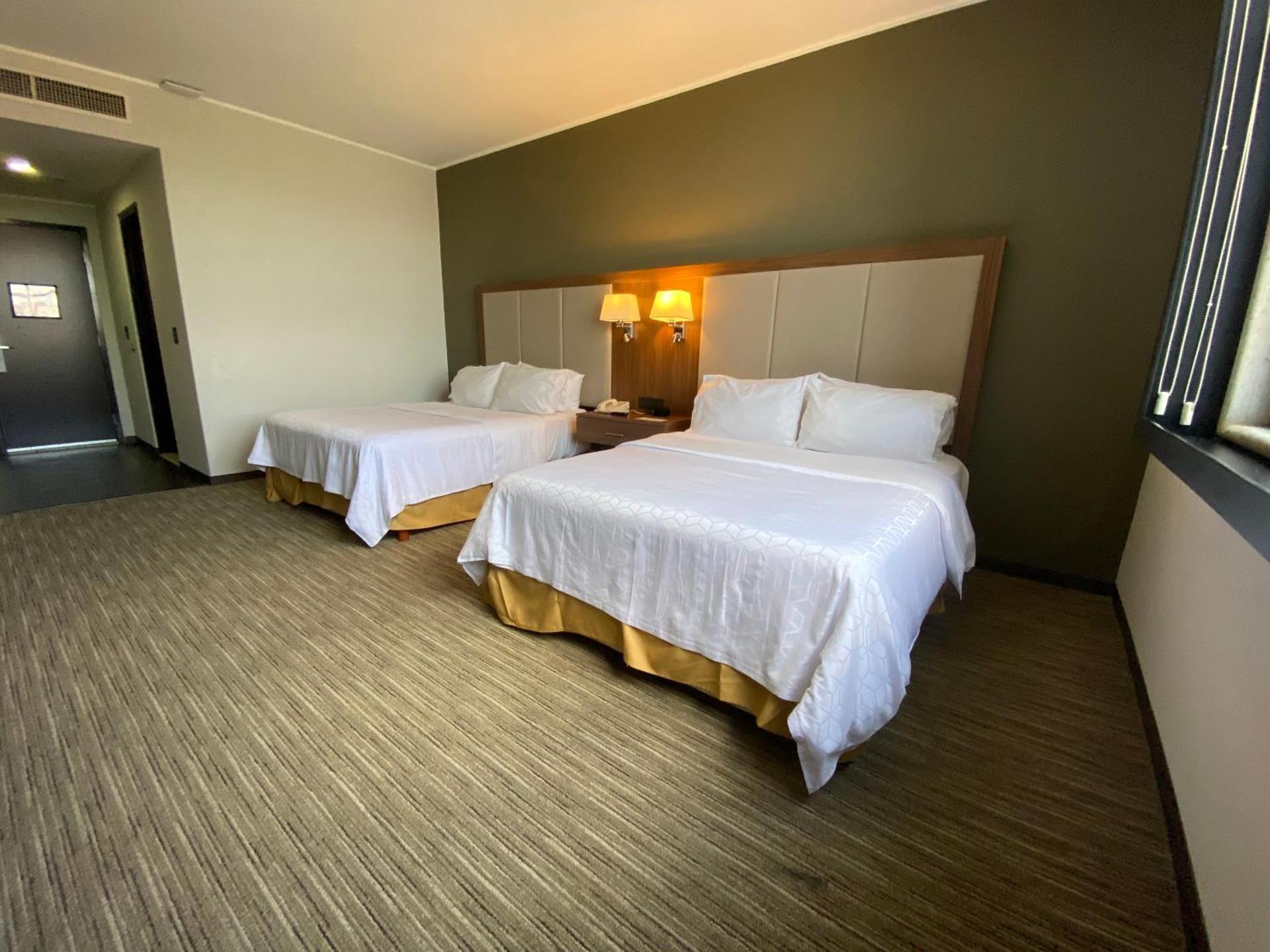 Holiday Inn Express Mexico Santa Fe by IHG - Photo 45