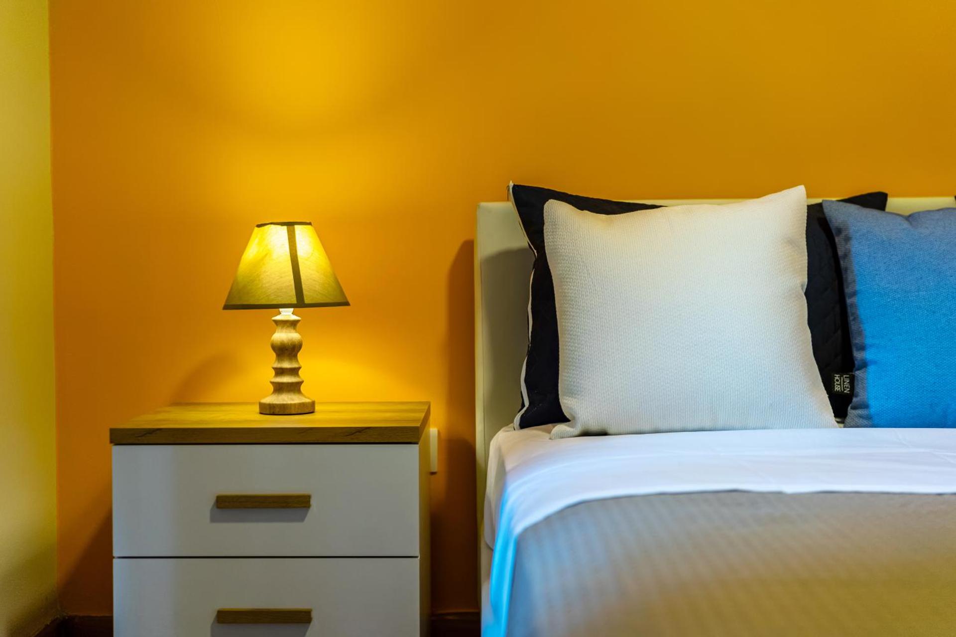 Spacious Garden apt - Photo 17