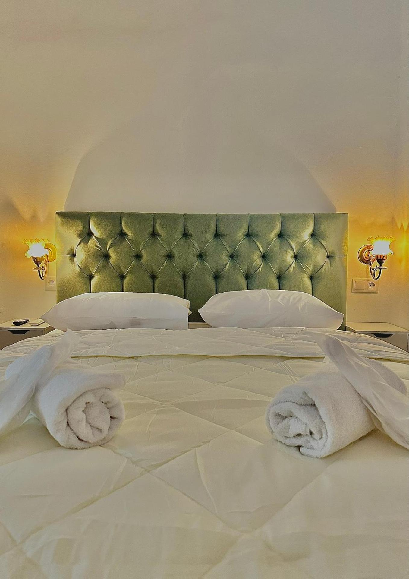 Double Room with Shared Bathroom