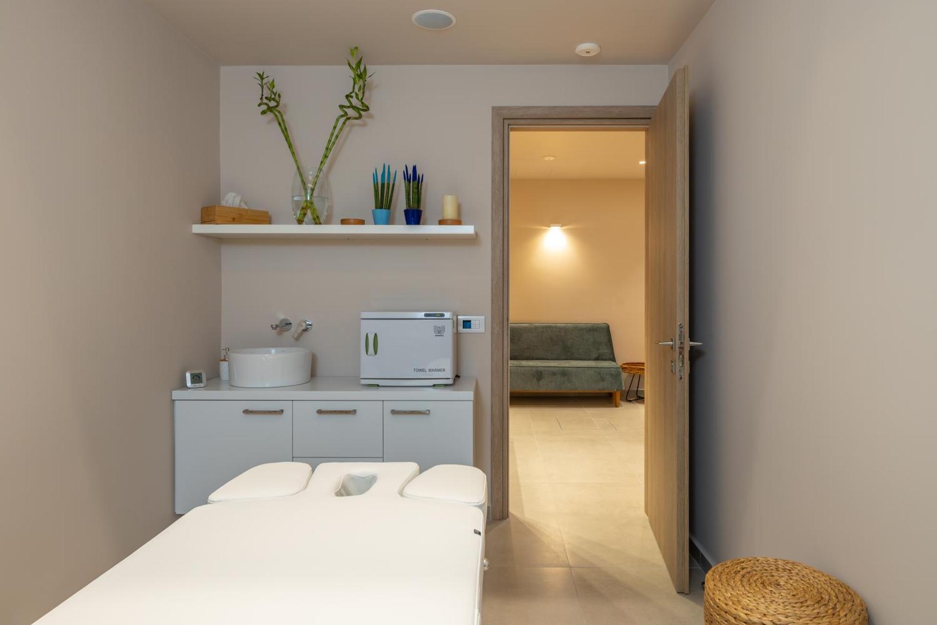 Ionian Plaza Hotel & Spa - Photo 88