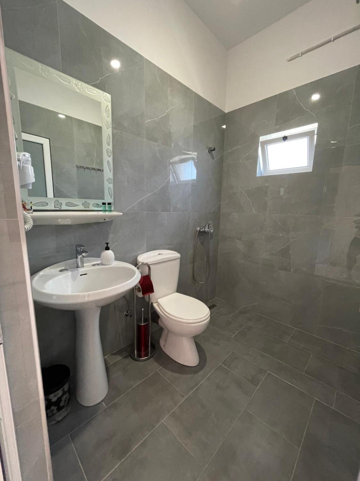 Marku Palace - Photo 17